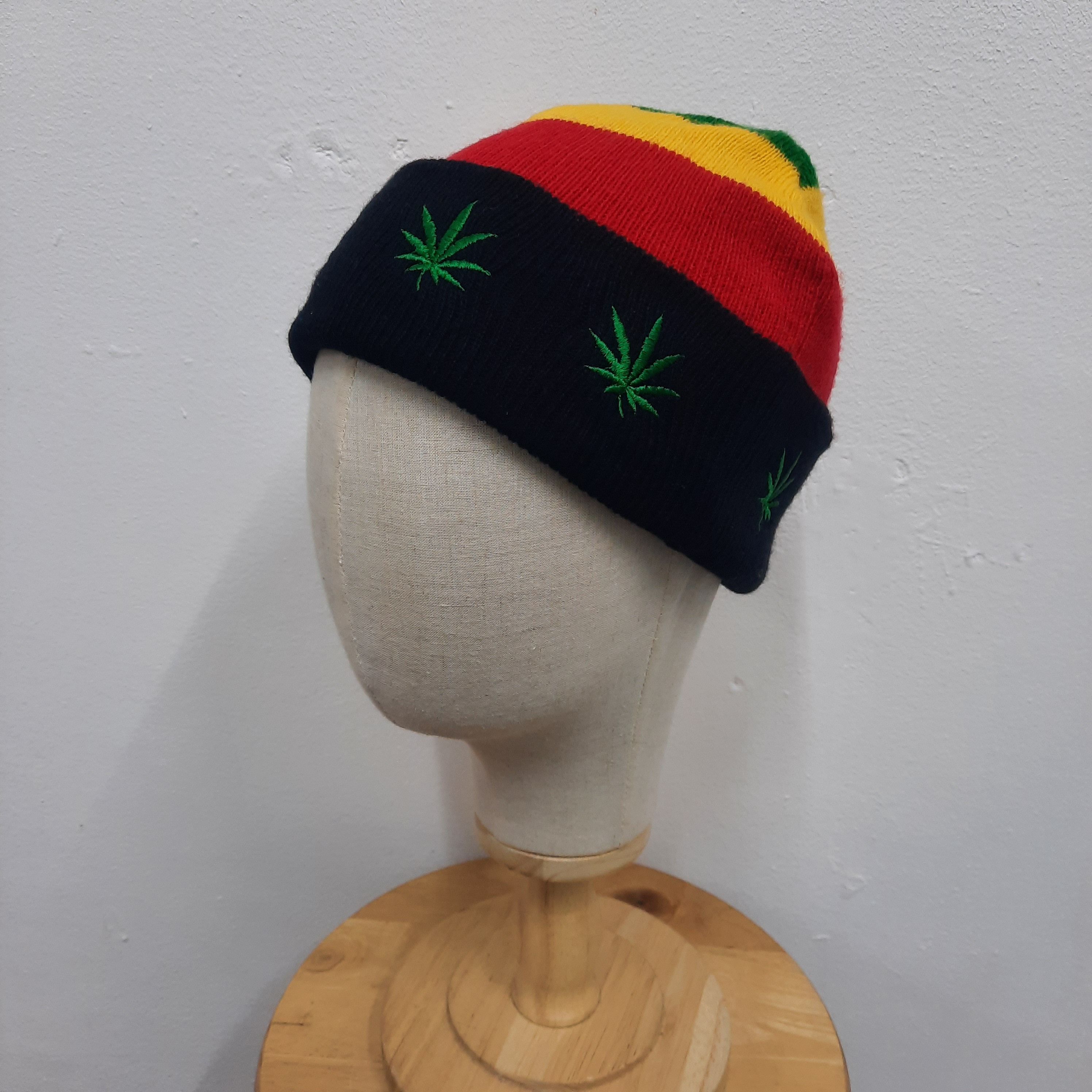 Bob Marley 🌿 Japanese brabd wonderwall rasta bob marley beanie hat Size ONE SIZE - 2 Thumbnail