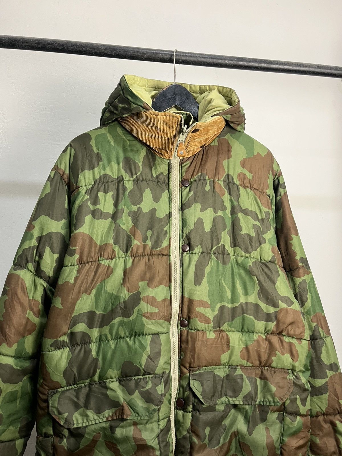 Montbell 1990s Montbell Reversible Camo Down Jacket Size US L / EU 52-54 / 3 - 3 Thumbnail