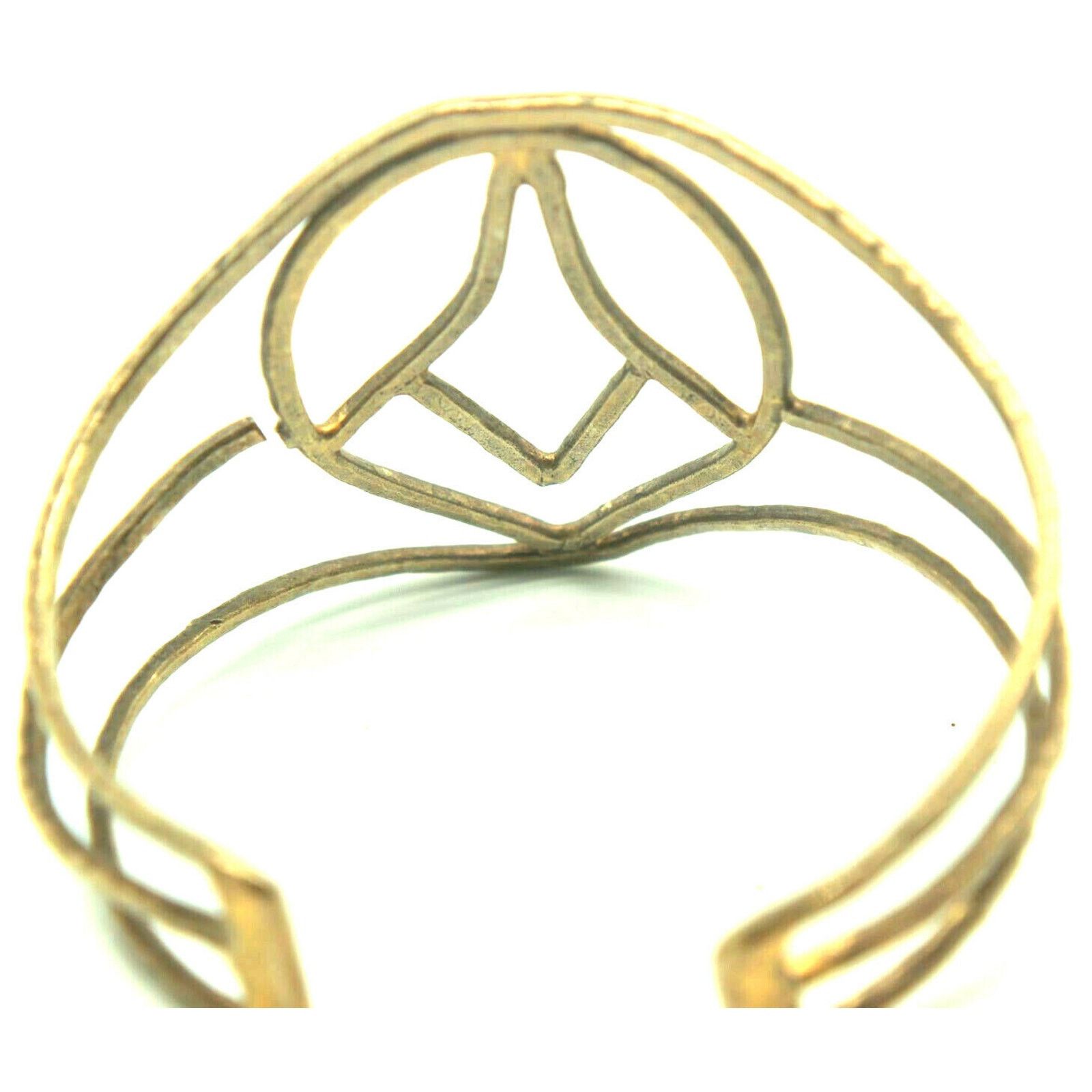 Other Vintage Hammered Twisted Cuff Bracelet Goldtone Metal Design Size ONE SIZE - 3 Thumbnail