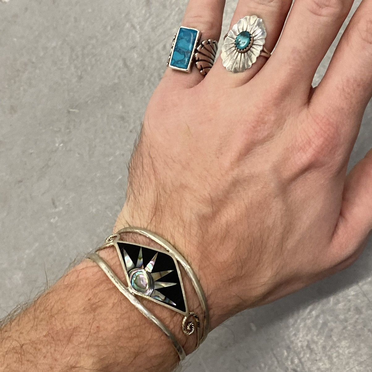 Kapital × Vintage Vtg 60s 70s Navajo Alpaca Silver Mother of Pearl Sun Cuff Size ONE SIZE - 7 Thumbnail