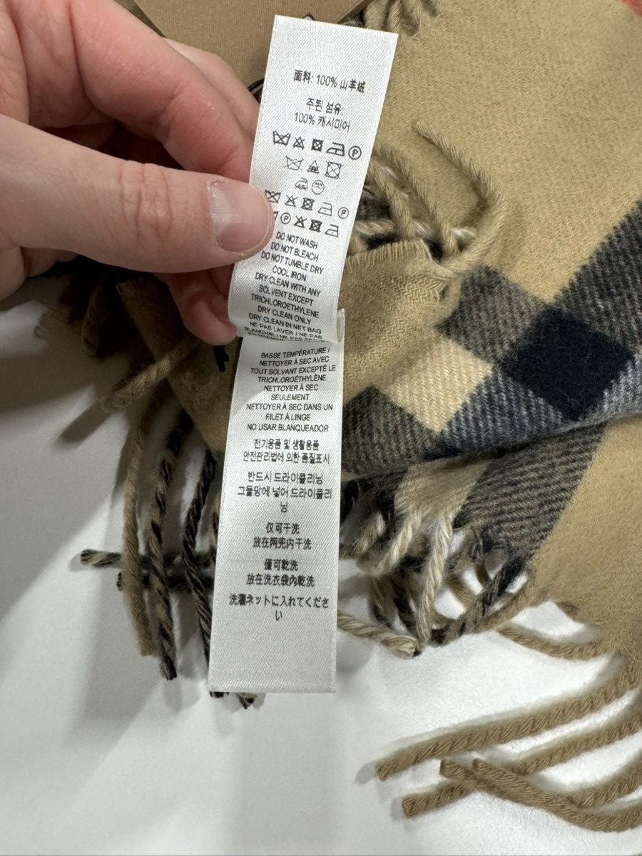 Burberry Burberry Check Reversible Cashmere Scarf NEW 700$ Size ONE SIZE - 7 Thumbnail