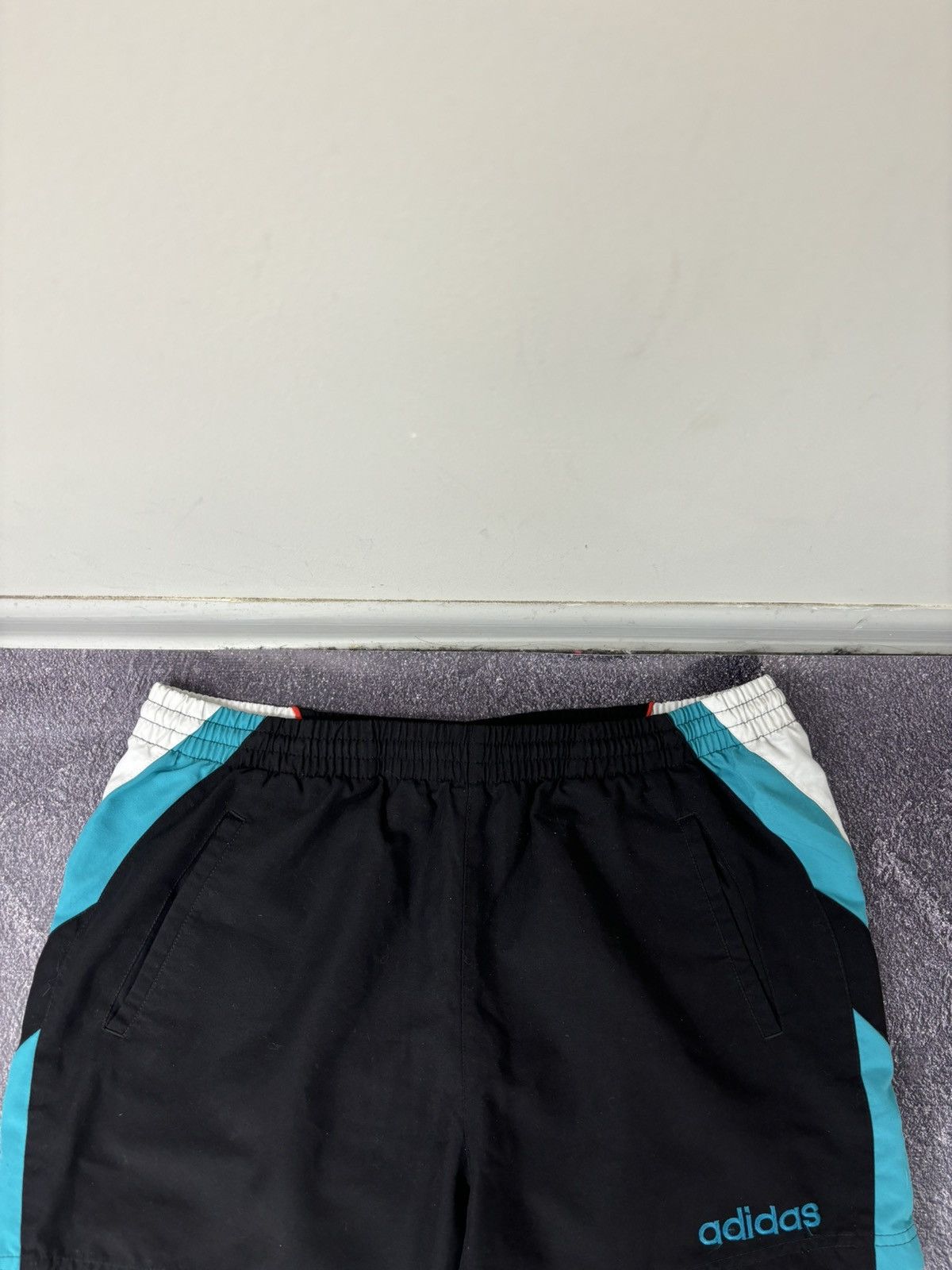 Adidas Vintage 90s Adidas Y2K Retro Hype Casual Shorts Size US 32 / EU 48 - 5 Thumbnail