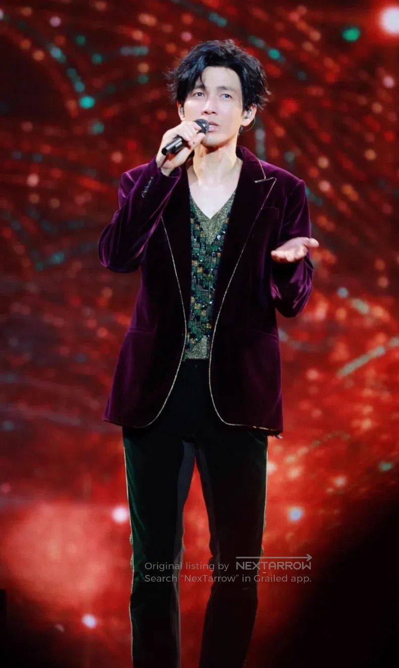 Saint Laurent Paris Saint Laurent Paris Purple Gold Velvet Suit Size US M / EU 48-50 / 2 - 2 Thumbnail