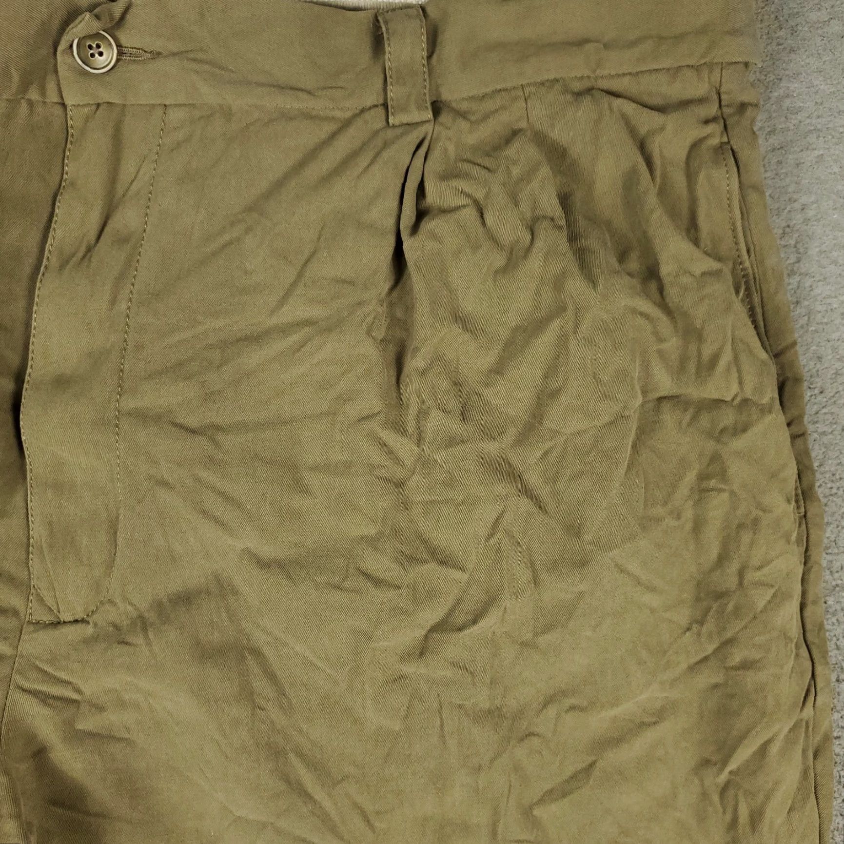 Tommy Bahama Tommy Bahama Shorts Mens Size 40 Beige Silk Pleated Slash Pockets Chino Size US 40 / EU 56 - 3 Thumbnail