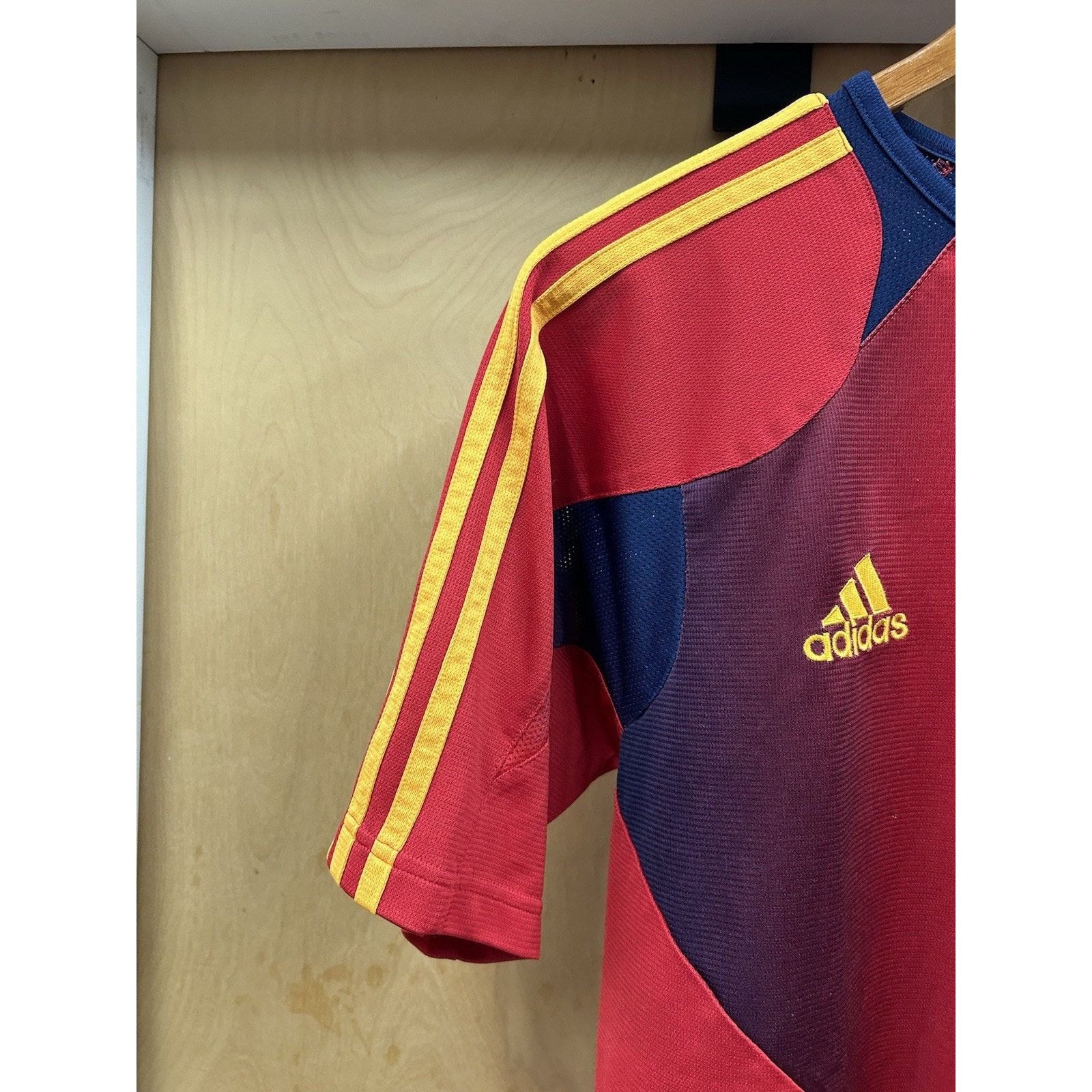 Adidas Adidas Spain National Team 2003 Home Kit Soccer Jersey Small Size US S / EU 44-46 / 1 - 7 Thumbnail