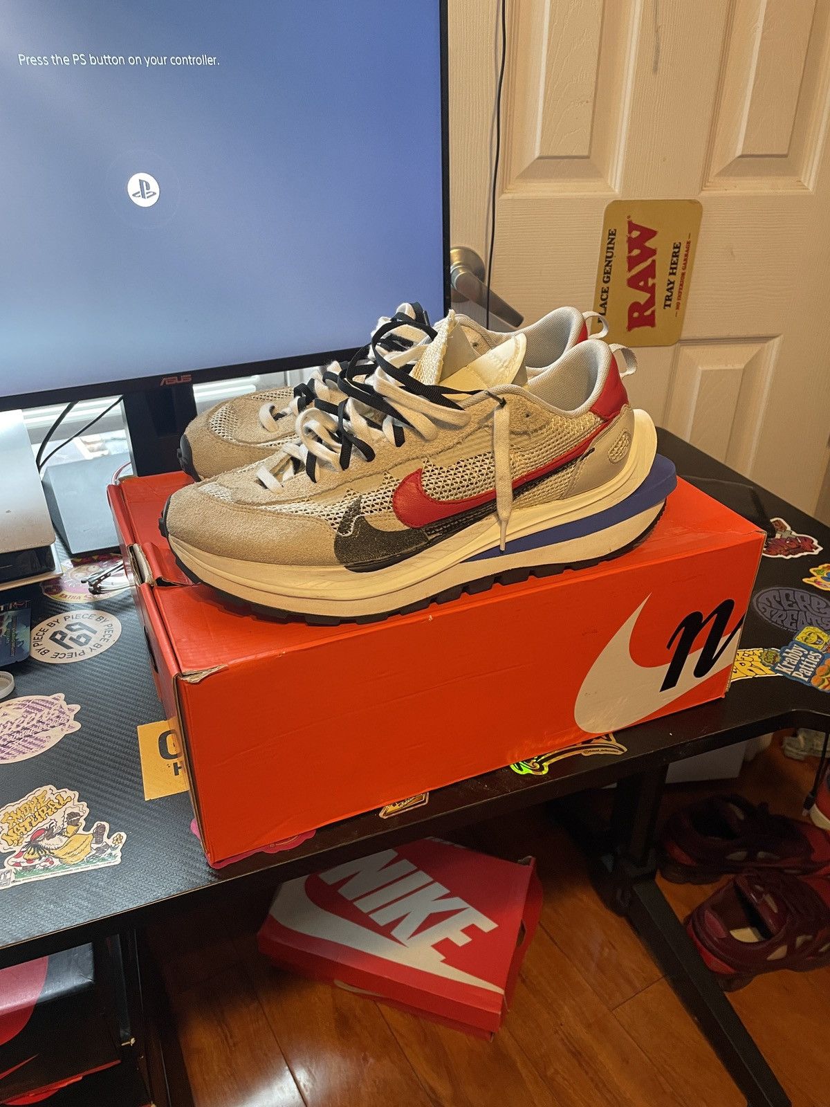 Nike × Sacai Sail Nike Sacai VaporWaffle Size US 12 / EU 45 - 3 Thumbnail