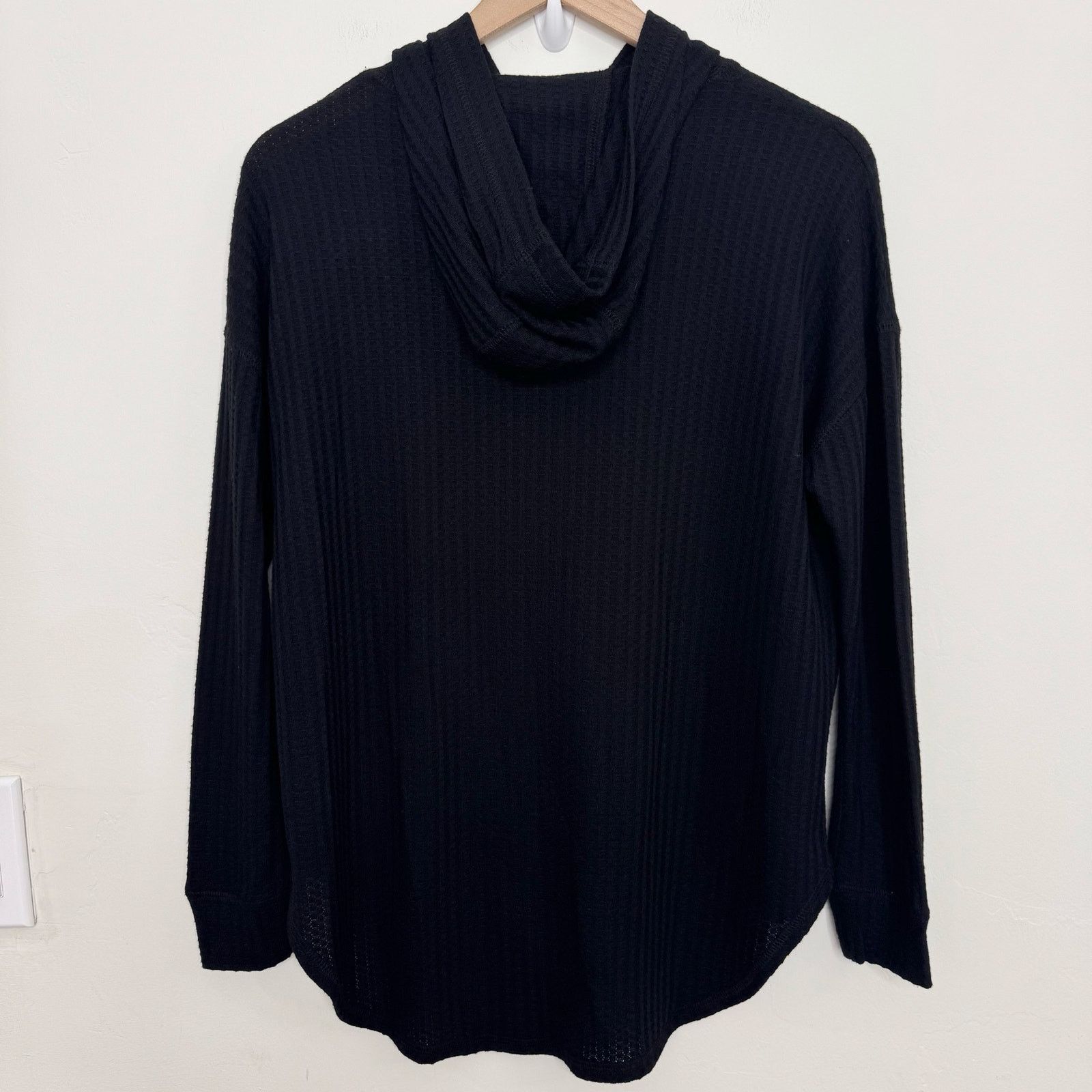 Chaser Brand Chaser Black Waffle Knit Thermal Pullover Hooded Top Shirt Size XS / US 0-2 / IT 36-38 - 6 Thumbnail