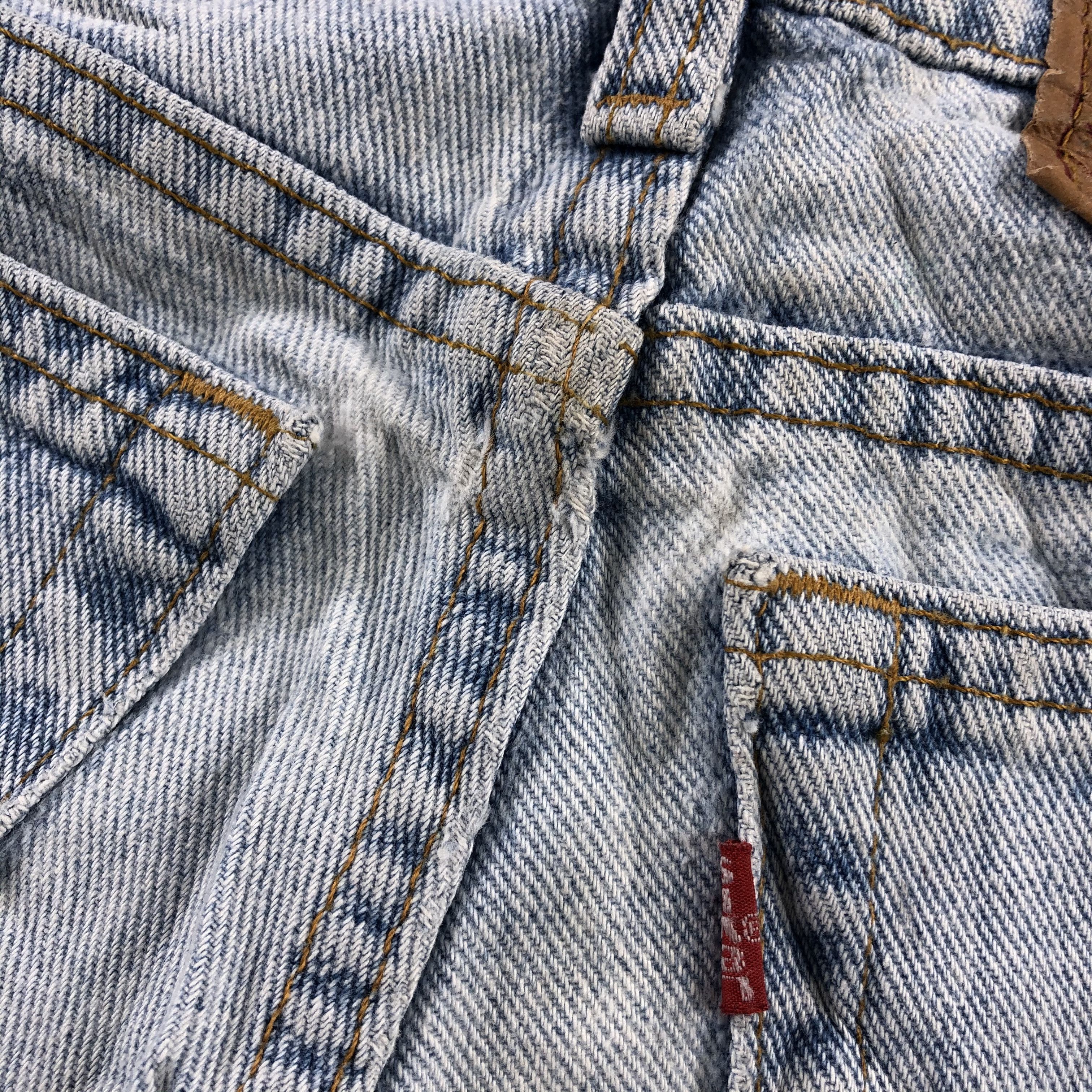Levi's Vintage 90s Levi's 550 Jeans Distress Light wash Denim KJ899 Size US 29 - 8 Thumbnail