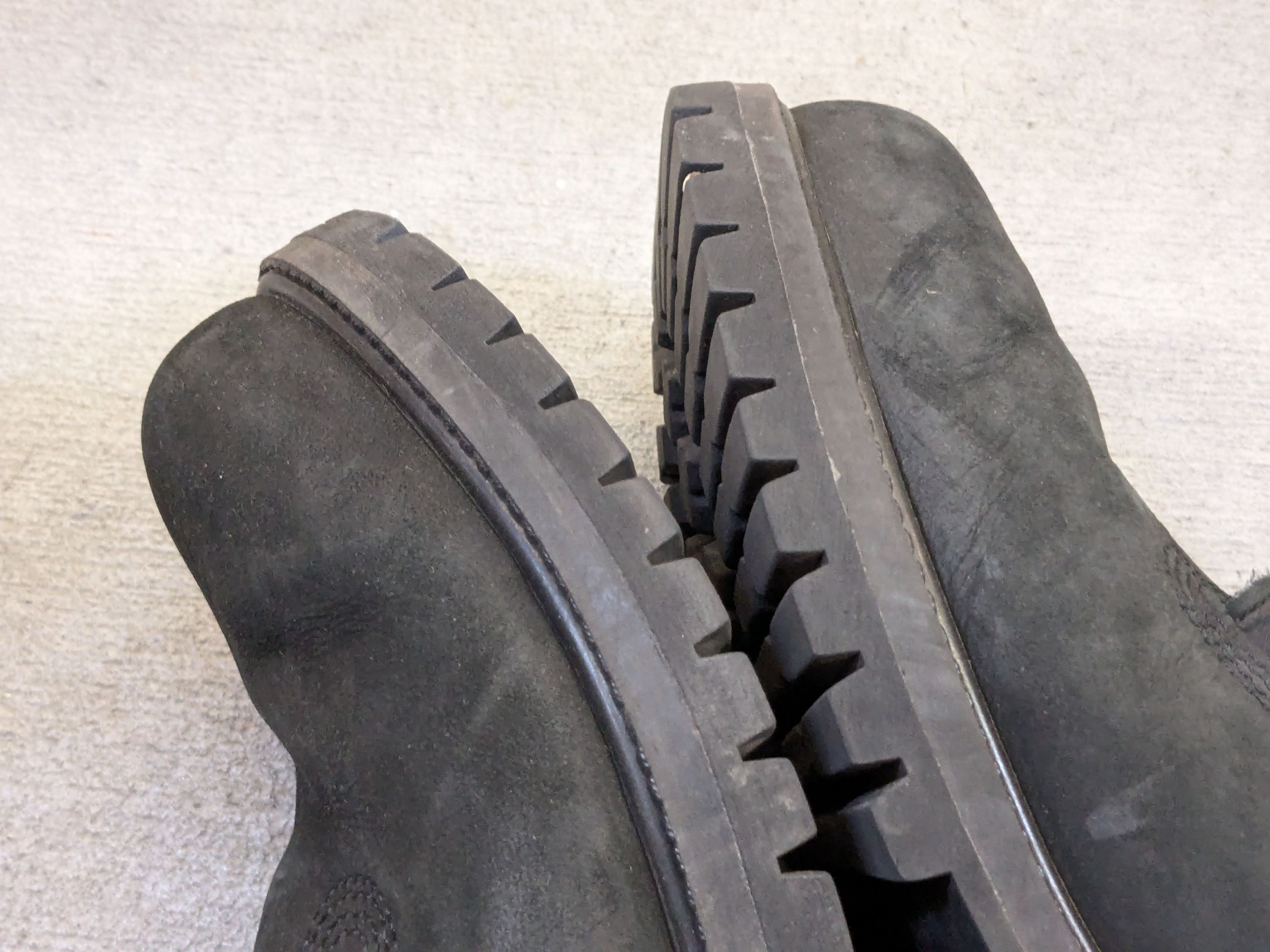 Timberland Timberland Boots Size 9.5 M Black Suede 6" Nubuck Suede Size US 9.5 / EU 42-43 - 7 Thumbnail
