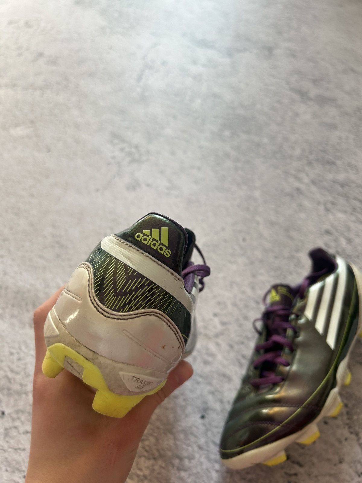 Adidas × Vintage Adidas Football Boots Mens Adizero F10TRX Size US 9 / EU 42 - 5 Thumbnail