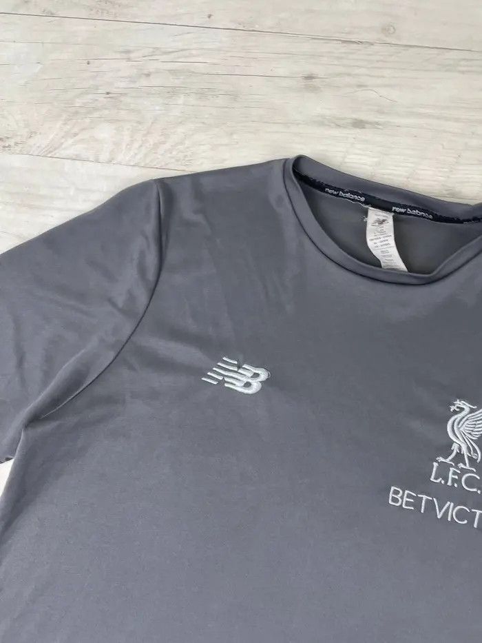 New Balance New Balance Liverpool Training Football Shirt Soccer Jersey Size US L / EU 52-54 / 3 - 5 Thumbnail
