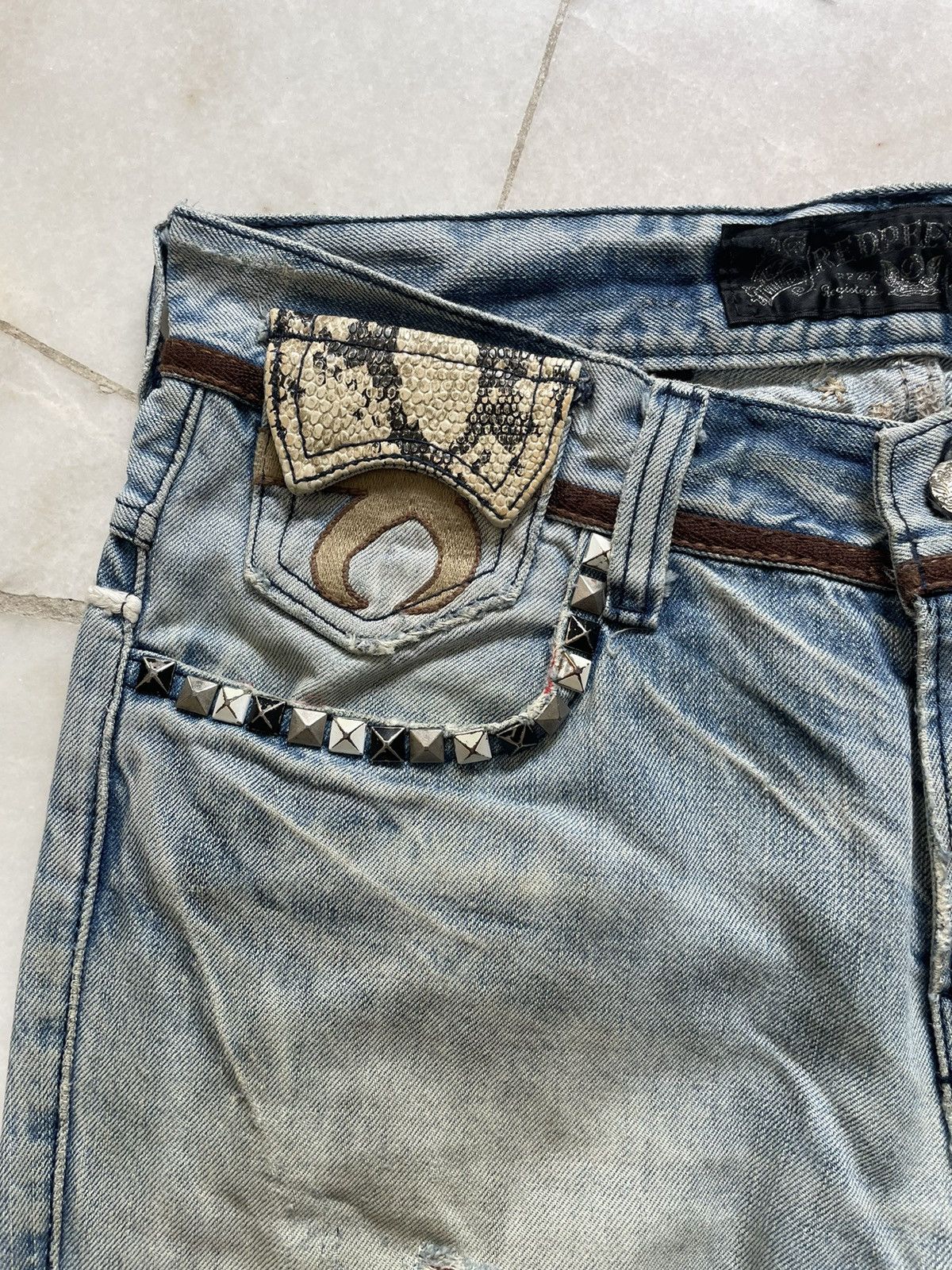 Japanese Brand Vintage Red Pepper Thrashed&Repaired Jeans Size US 32 / EU 48 - 7 Thumbnail