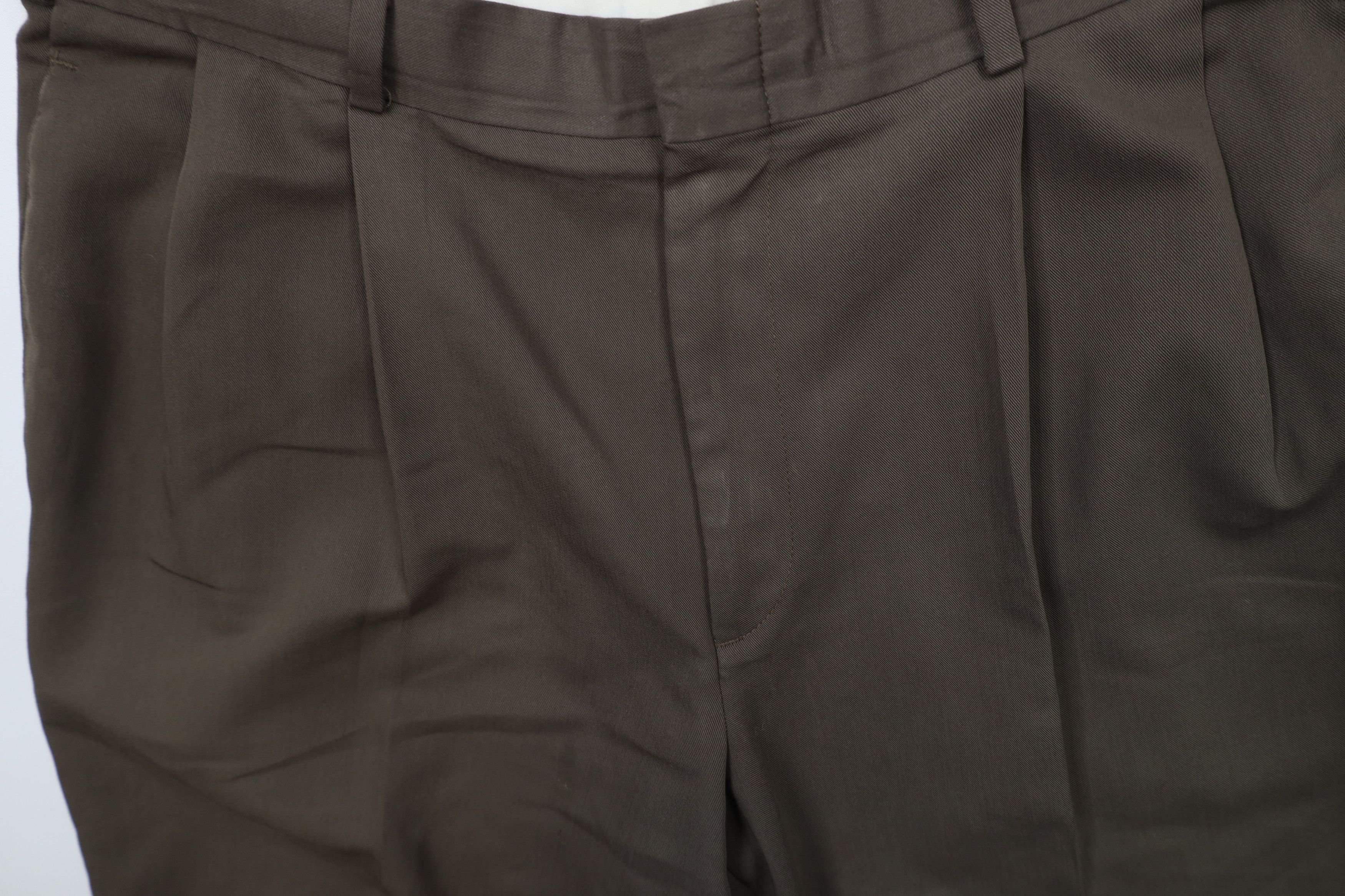 Levi's × Vintage Vintage 90s Levis Wide Leg Pleated Chino Pants Brown USA Size US 36 / EU 52 - 7 Thumbnail