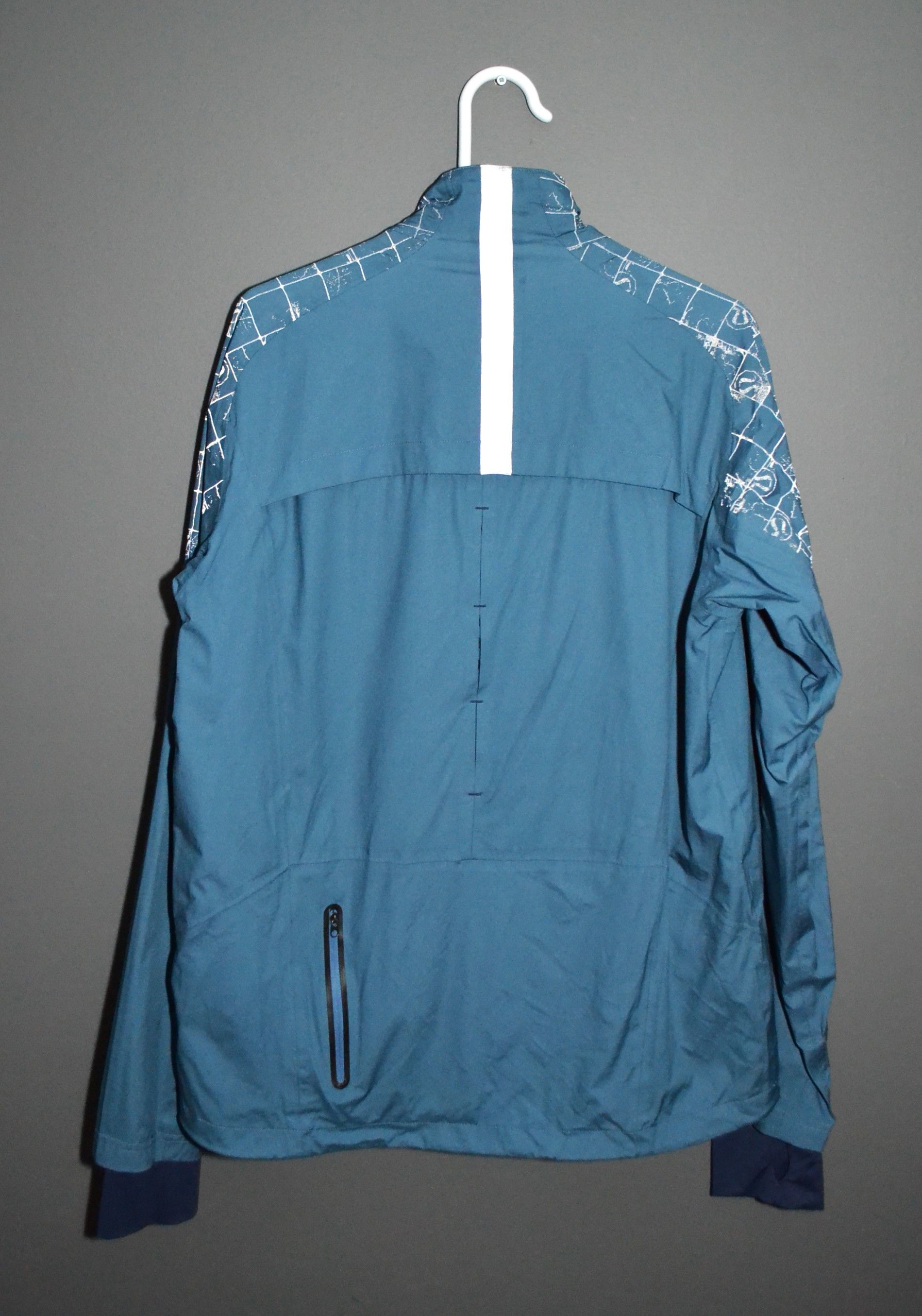 Lululemon Lululemon Sport Running Jacket size L Blue Reflective Nylon Size US L / EU 52-54 / 3 - 7 Thumbnail