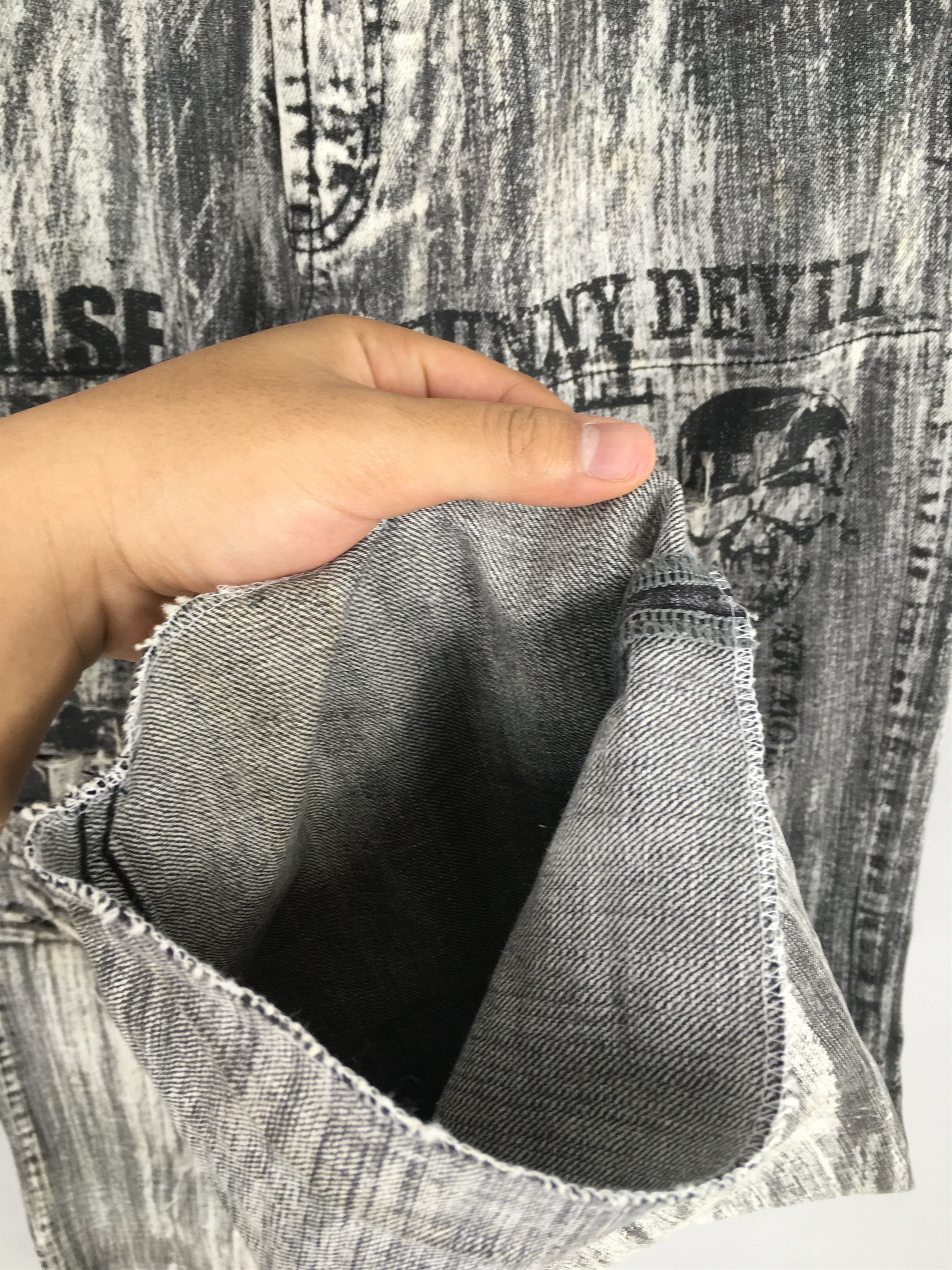 Tornado Mart Vintage Devil Skull Bleach Flared Pants Painter Punk S944 Size US 28 / EU 44 - 4 Thumbnail