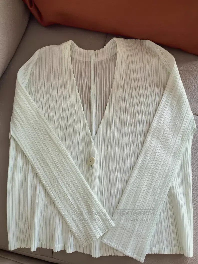 Issey Miyake Issey Miyake Green cardigan Size L / US 10 / IT 46 - 1 Thumbnail