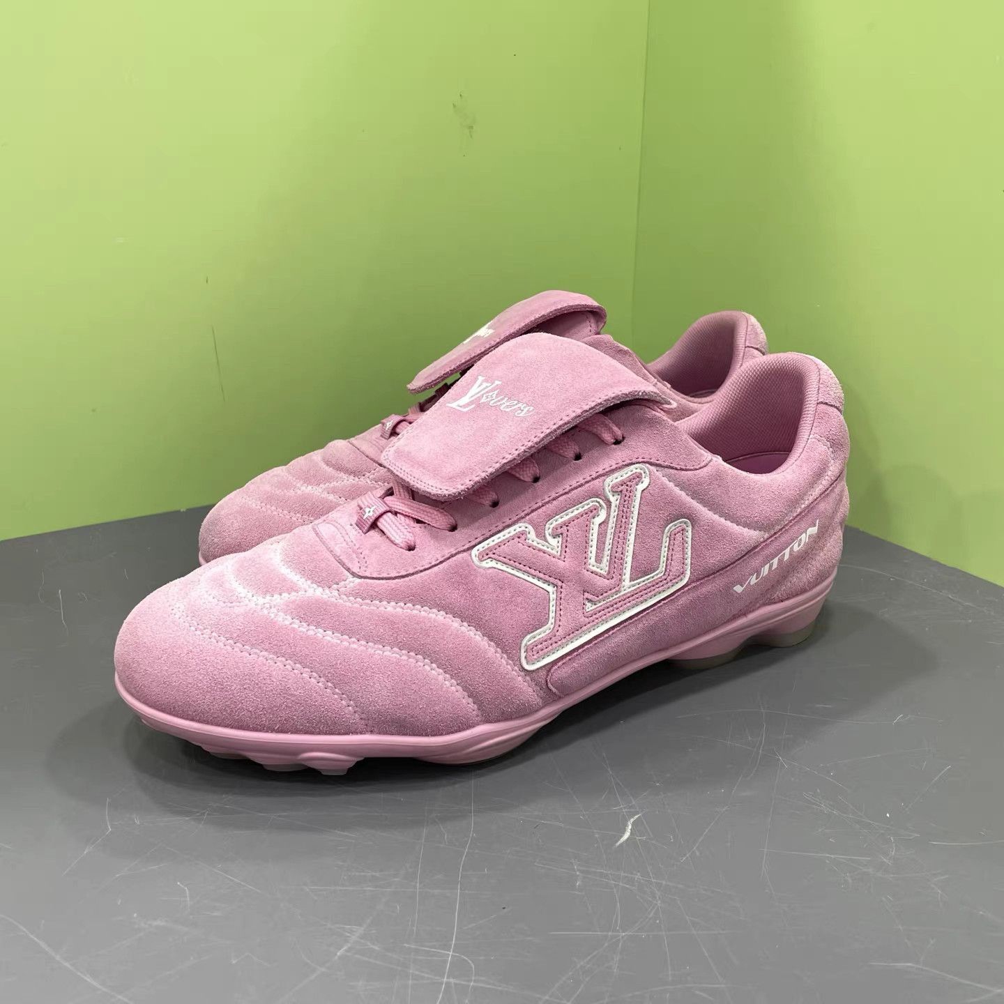 Louis Vuitton Pink Low-Top Sneakers Size 8.5 Size US 8.5 / EU 41-42 - 1 Thumbnail