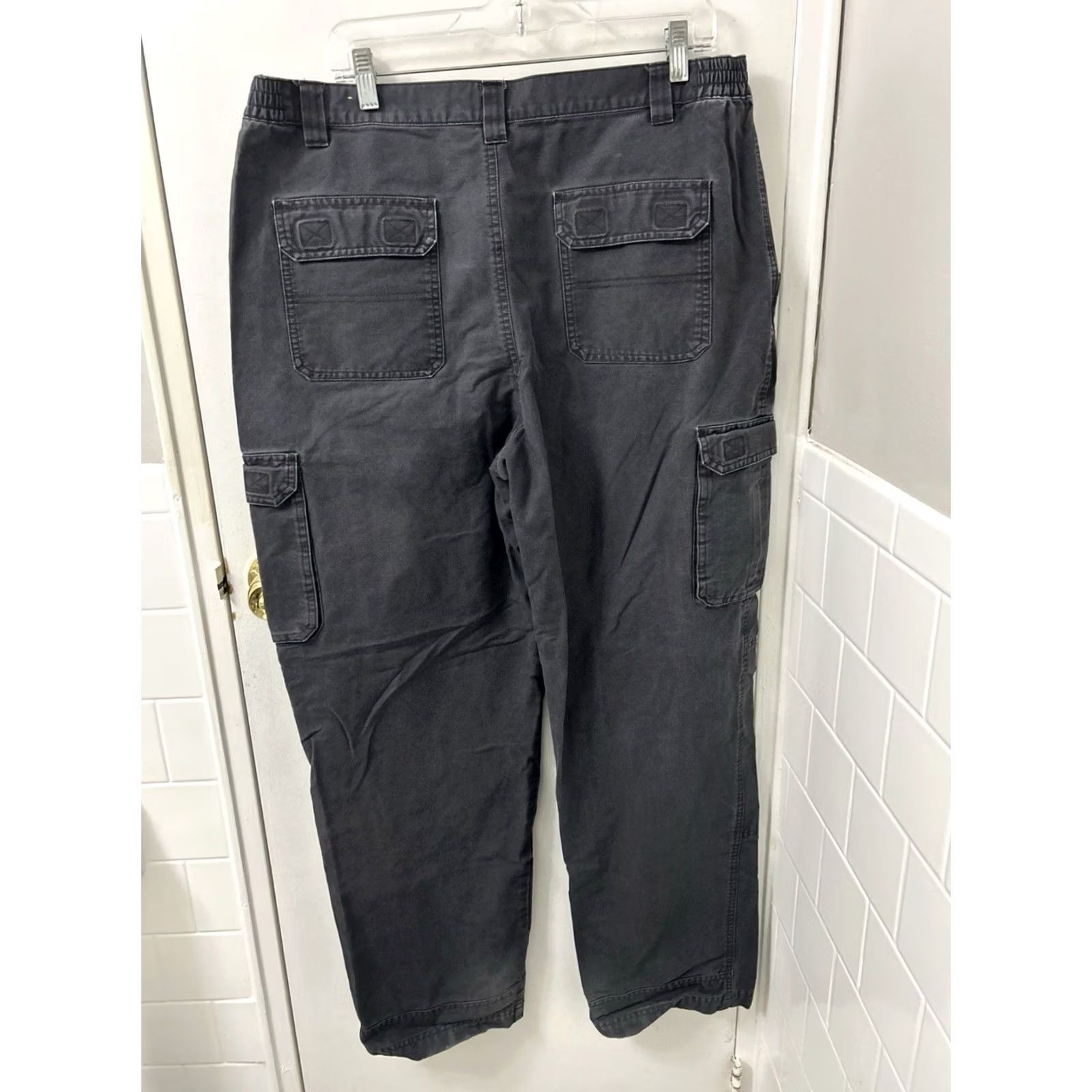 Vintage Cabela's Cargo Pants Mens 38x32 Gray Cotton Canvas Classic Fit Elastic Waist cargo Pocket Straight Leg Workwear Casual Pants Mens Regular Size US 38 / EU 54 - 6 Thumbnail