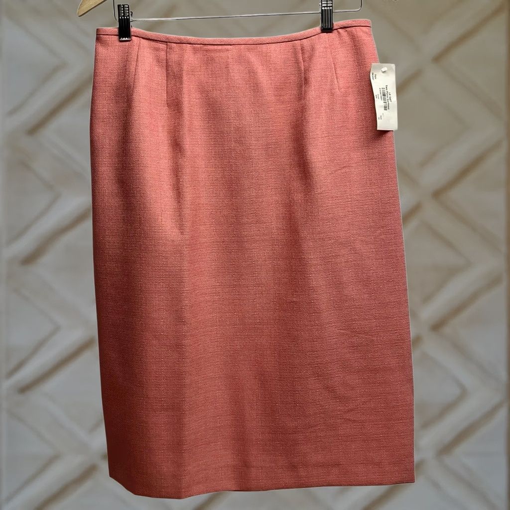 Vintage Le Suit Classic Coral Skirt 12 Midi Pencil Career Separate Women Zip Lined Polyester 90s Workwear Size 34" / US 12 / IT 48 - 1 Thumbnail