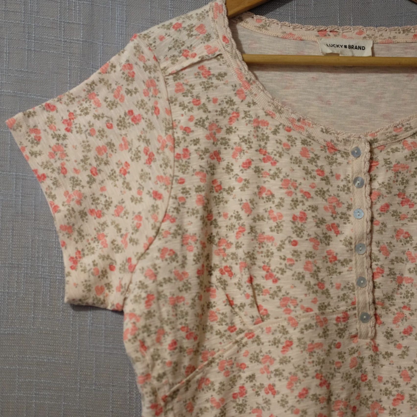 Lucky Brand Nwot! Lucky Brand Short Sleeve Henley Neck Top Floral Pink Womens XXL #A16-21 Size XXL / US 16-18 / IT 52-54 - 2 Thumbnail