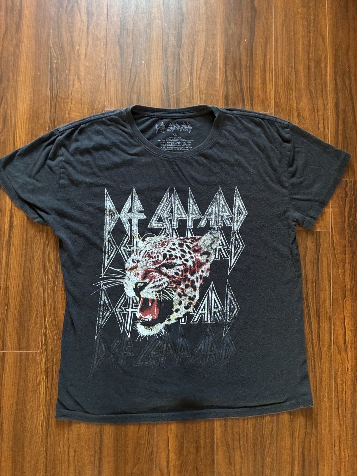 Other Def Leppard Leopard Graphic Band T Shirt Black. Size XL 2021 Size US XL / EU 56 / 4 - 1 Thumbnail