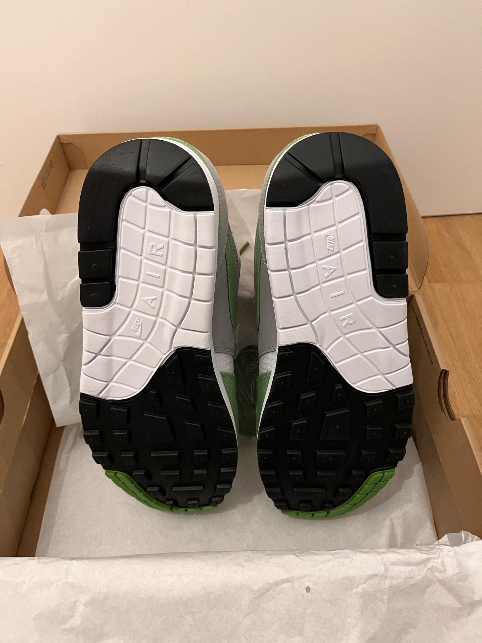 Nike Nike Air Max 1 x Patta 20th Anniversary Chlorophyll US8.5 Size US 8.5 / EU 41-42 - 5 Thumbnail
