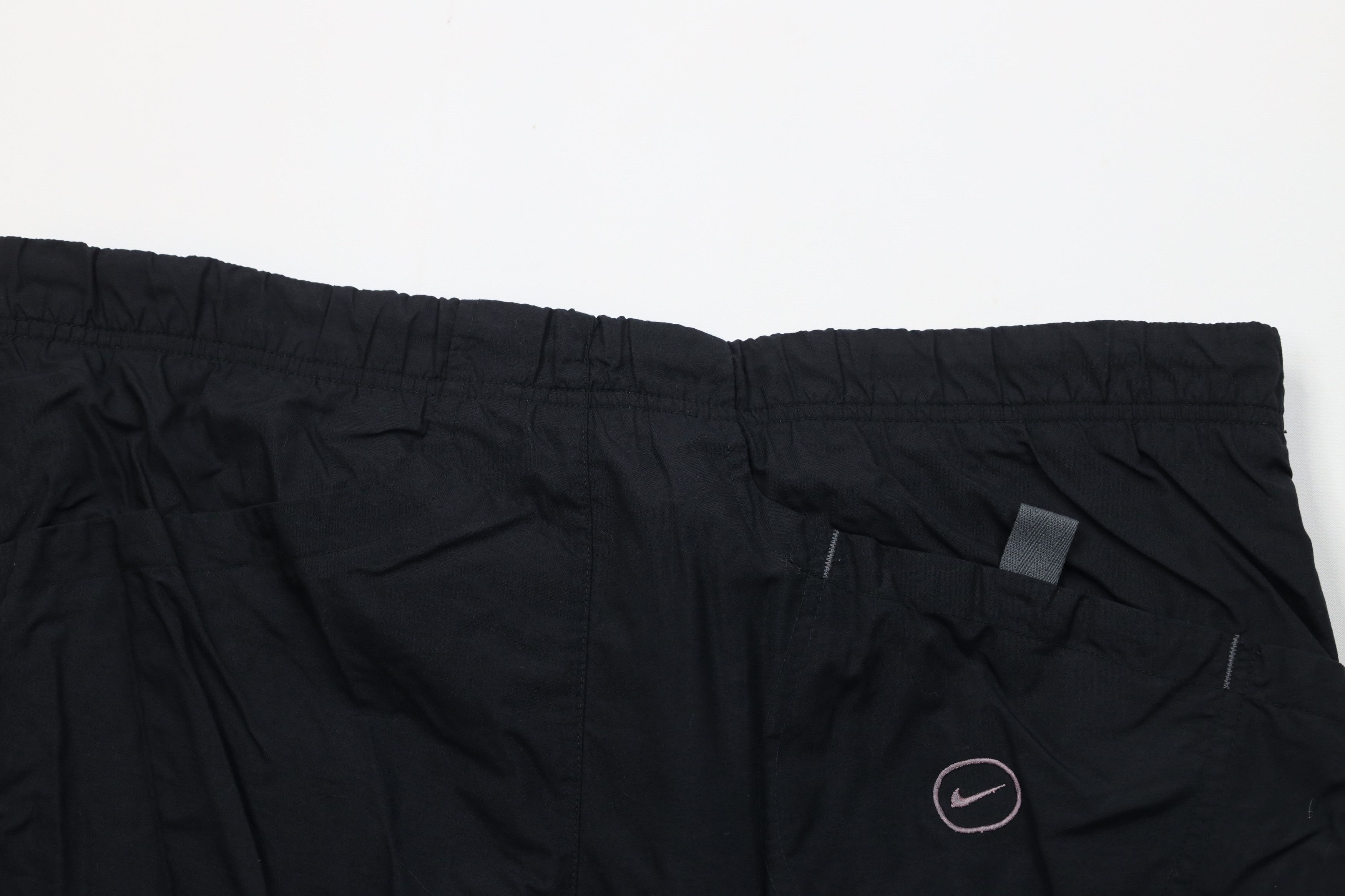 Nike Vintage Nike Scott Mini Swoosh Lined Big Pocket Shorts Black Size US 36 / EU 52 - 9 Thumbnail