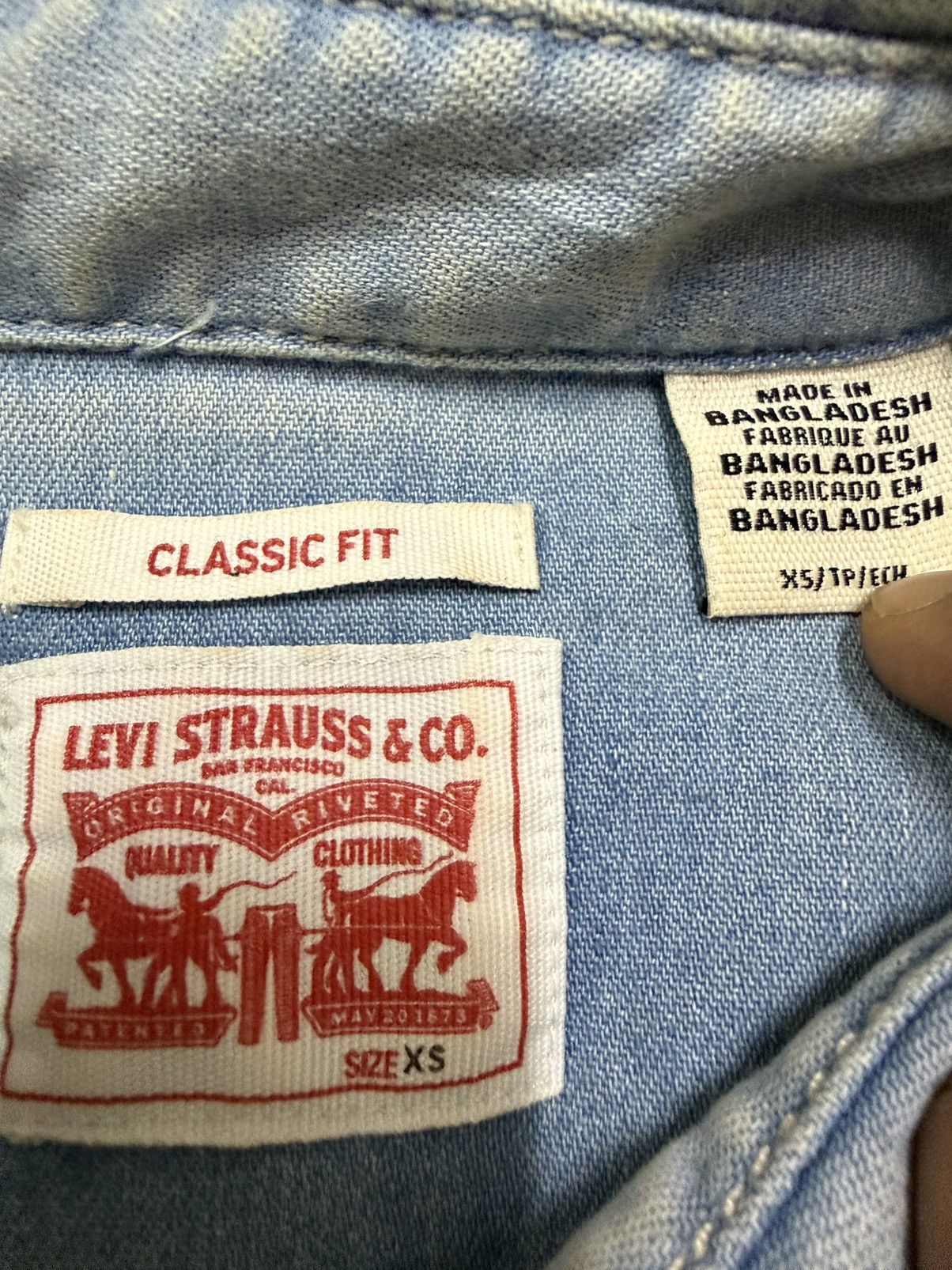 Levi's LEVI’S CLASSIC FIT SNAP BUTTON DENIM JEANS SHIRT Size XS / US 0-2 / IT 36-38 - 8 Thumbnail