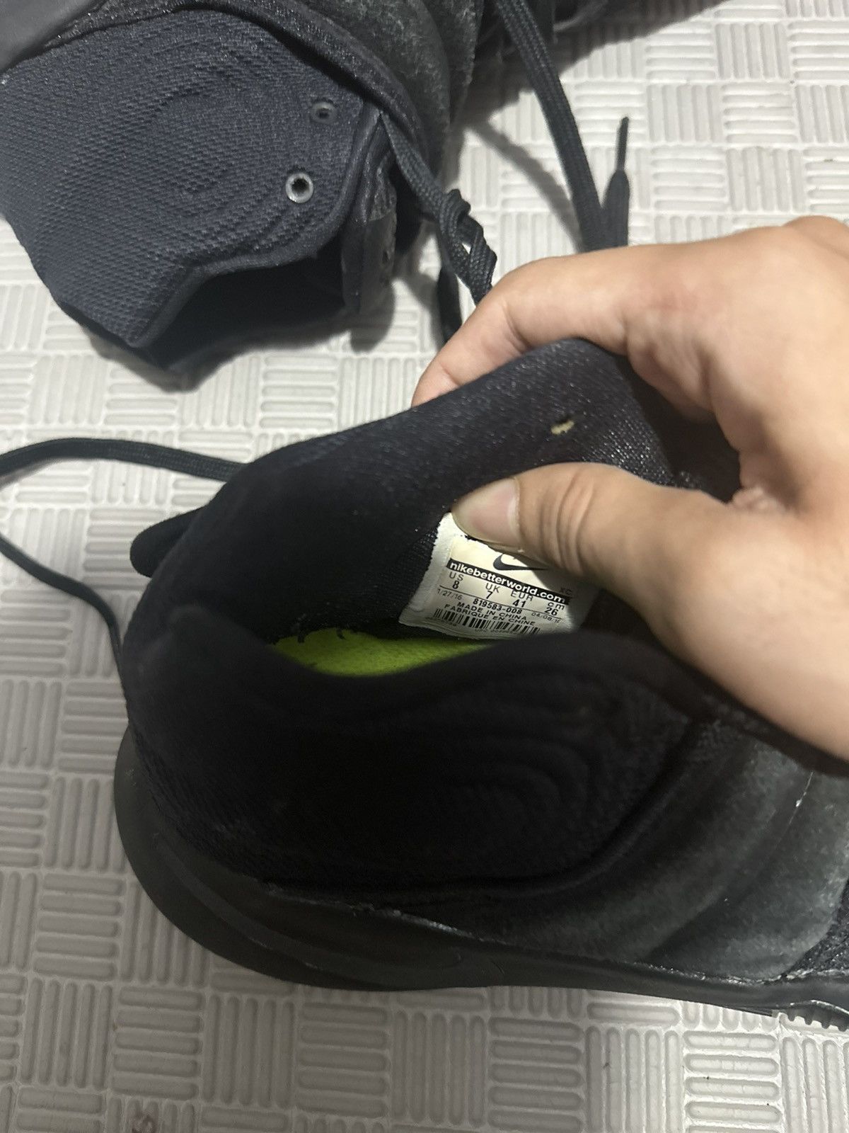 Nike Kyrie 2 Triple Black Size US 8 / EU 41 - 6 Thumbnail