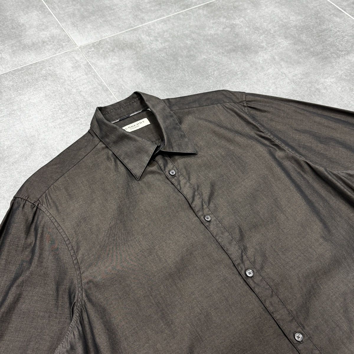Burberry Burberry London Brown Button Shirt Long Sleeve Size 16-41 Size US M / EU 48-50 / 2 - 6 Thumbnail