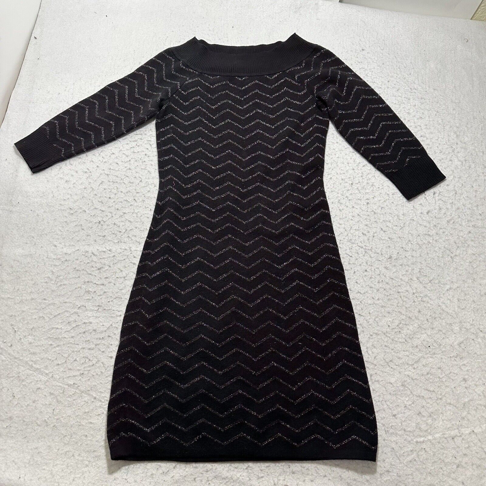 White House Black Market White House Black Market XS Mock Neck Glitter Zig Zag Dress Size XS / US 0-2 / IT 36-38 - 1 Thumbnail