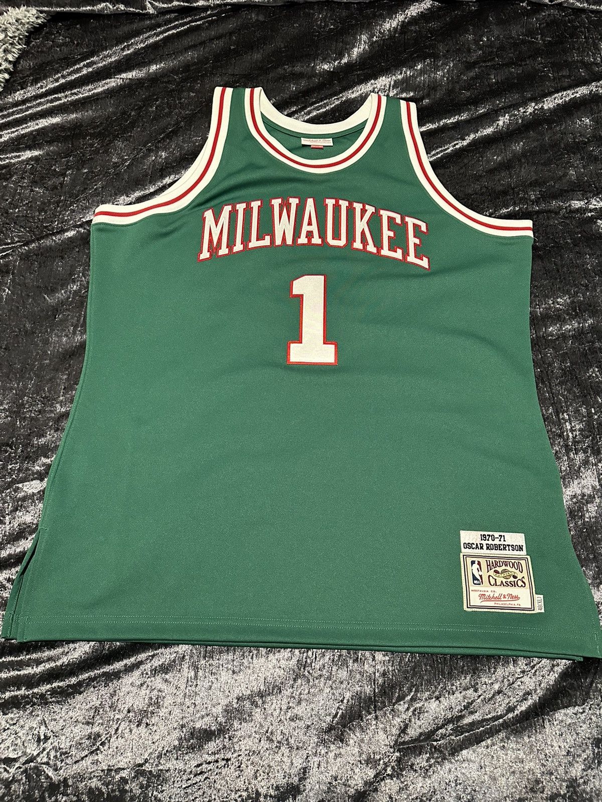 image of Mitchell Ness Authentic ‘70-71 Oscar Robertson Jersey in Green, Men's (Size XL)