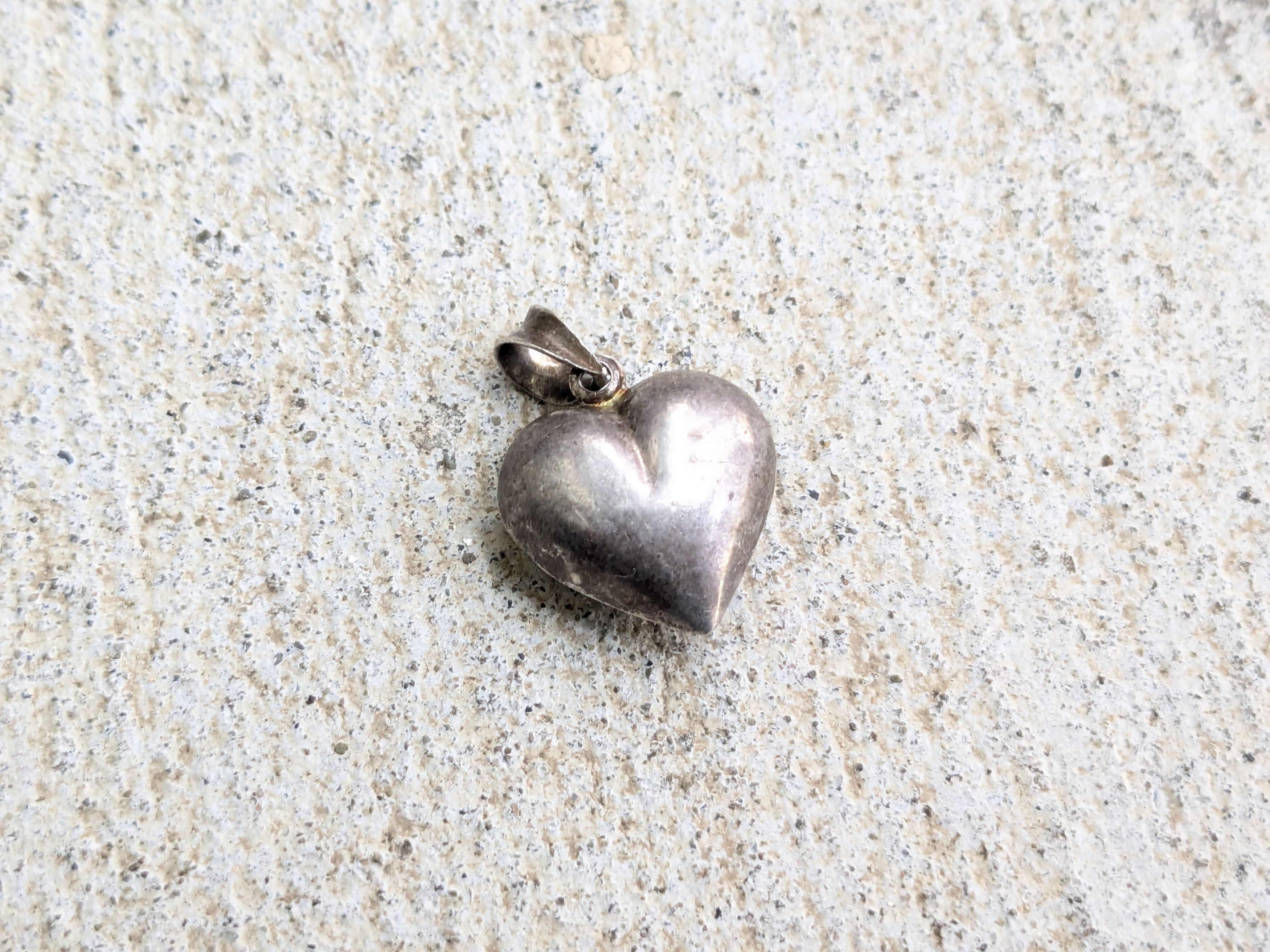 Jewelry Vintage Sterling Silver Heart Pendant Hollow Puffy Size ONE SIZE - 1 Thumbnail
