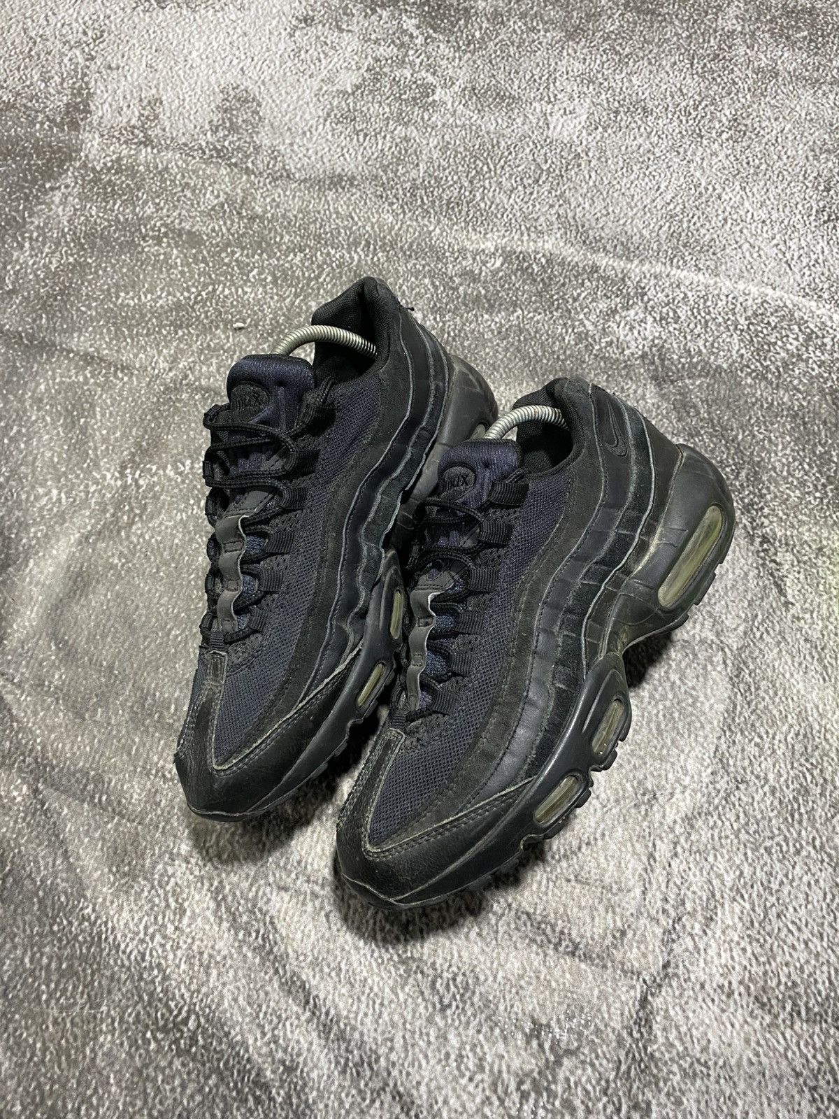 Nike Nike Air Max 95 Essential Triple Black 2020 Size US 8.5 / EU 41-42 - 2 Thumbnail