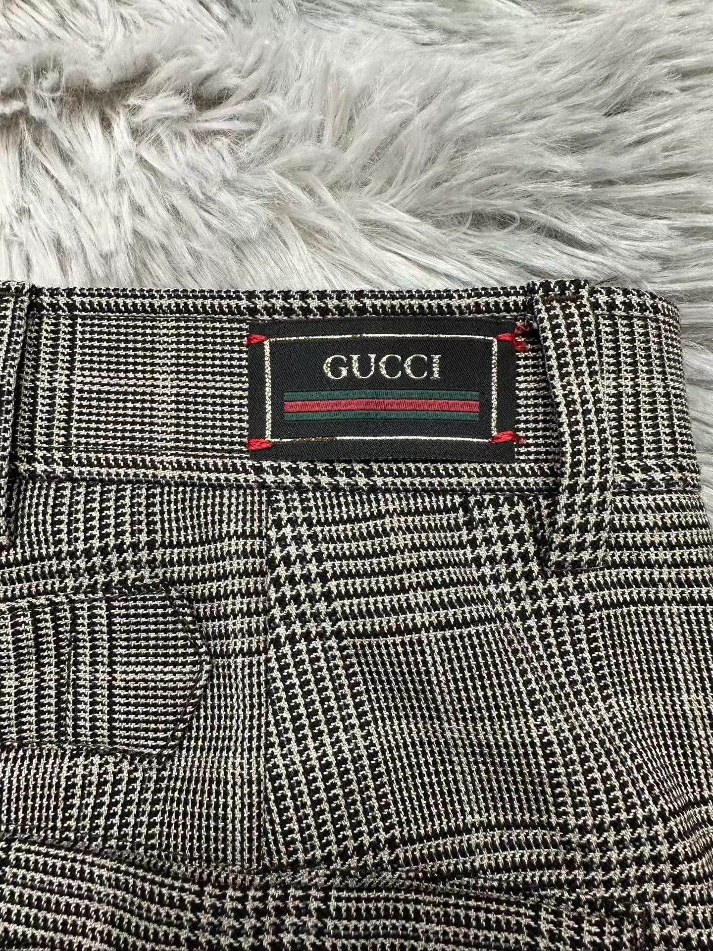 Gucci GUCCI GG Check Logo Trousers 44 NWT Size US 28 / EU 44 - 4 Thumbnail