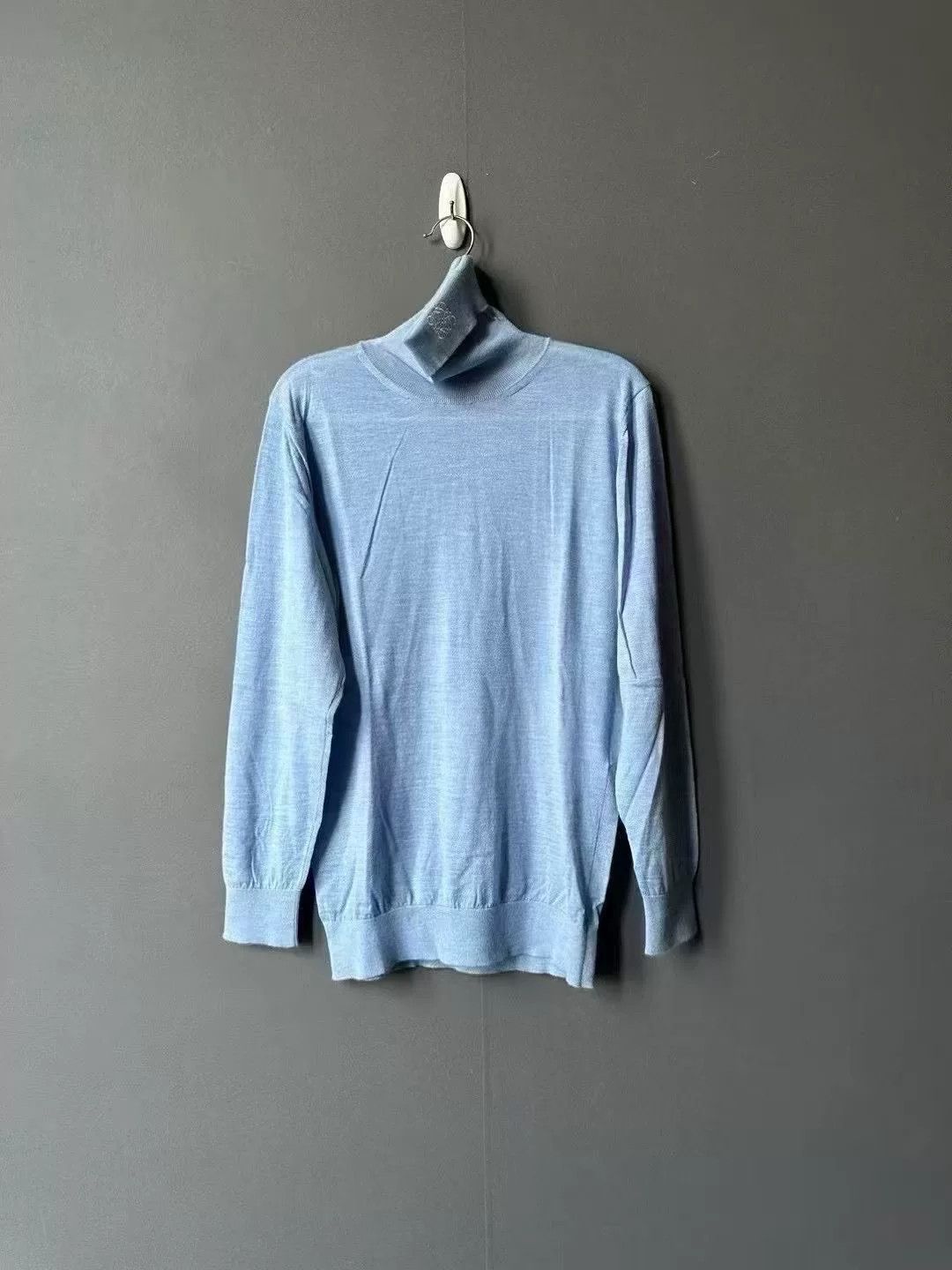 Loewe loewe sky blue embroidered cashmere sweater Size M / US 6-8 / IT 42-44 - 1 Thumbnail