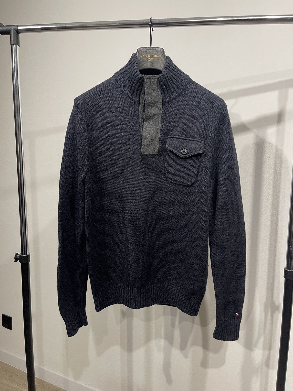 Tommy Hilfiger Vintage tommy hilfiger sweater with buttons dark blue S Size US S / EU 44-46 / 1 - 1 Thumbnail