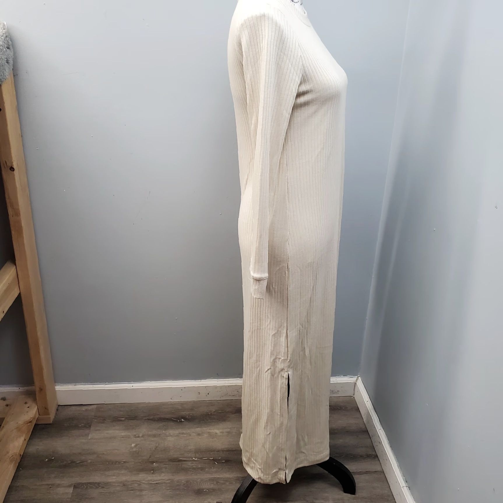 Old Navy Old Navy Maxi Dress Womens XS Tan Fitted Rib Knit Stretch Slim Fit Long Sleeve Shirt Womens XS Tan Rib Knit Fitted Maxi Dress Size XS / US 0-2 / IT 36-38 - 5 Thumbnail