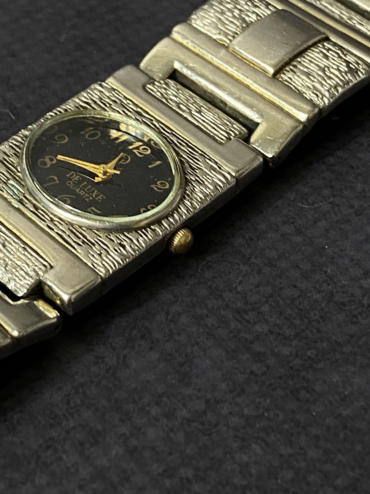 Japanese Brand Y2K De Luxe Textured Grunge Watch Size ONE SIZE - 7 Thumbnail