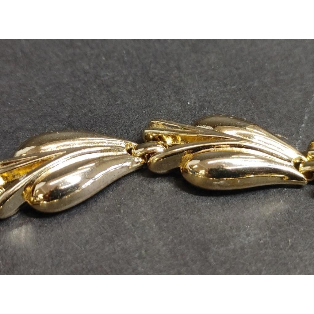 Other Women's Beautiful Trifari Gold Tone Leaf Design Necklace Size ONE SIZE - 13 Thumbnail