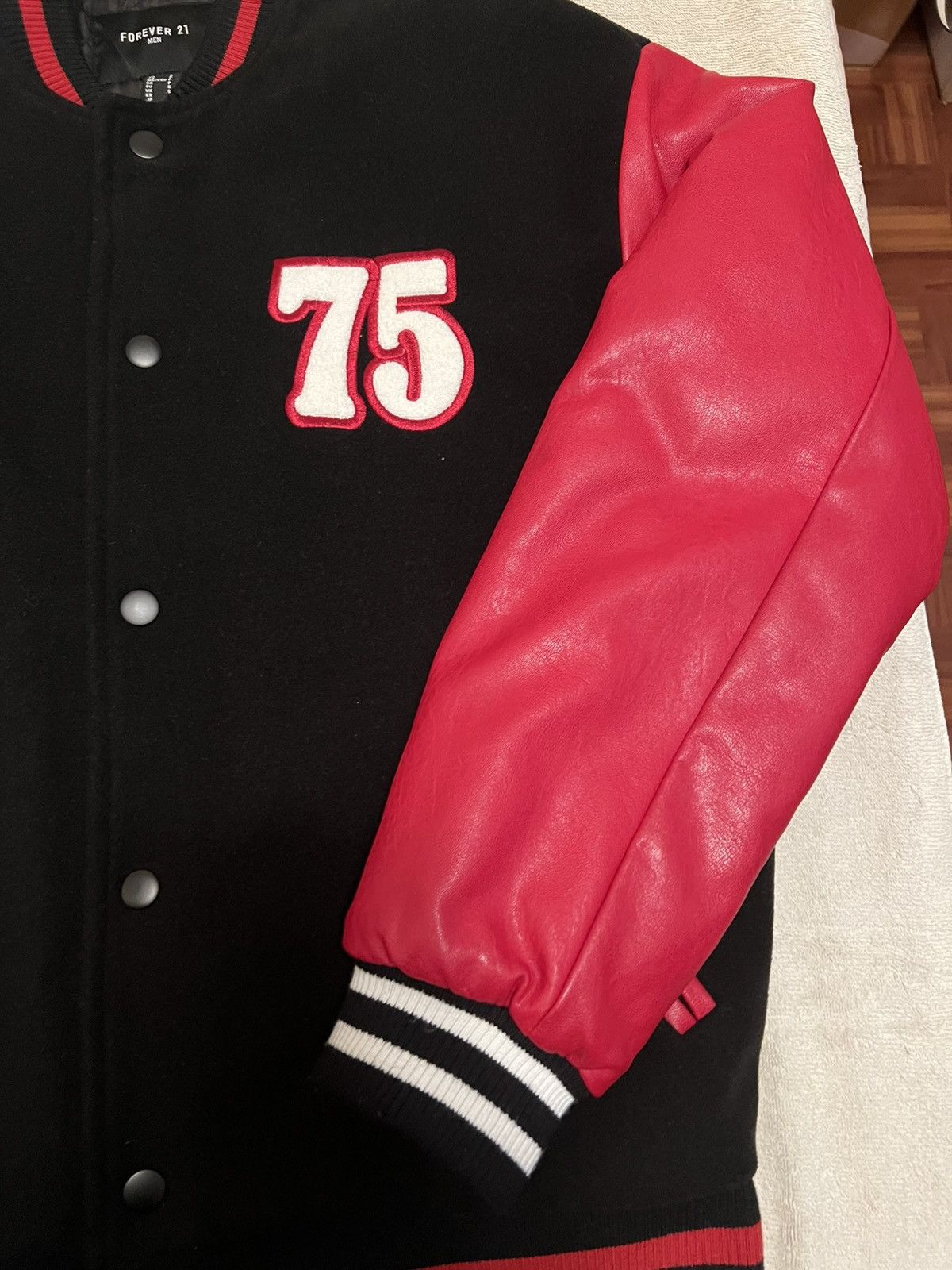 Forever 21 Forever 21 jacket size small Size US S / EU 44-46 / 1 - 3 Thumbnail