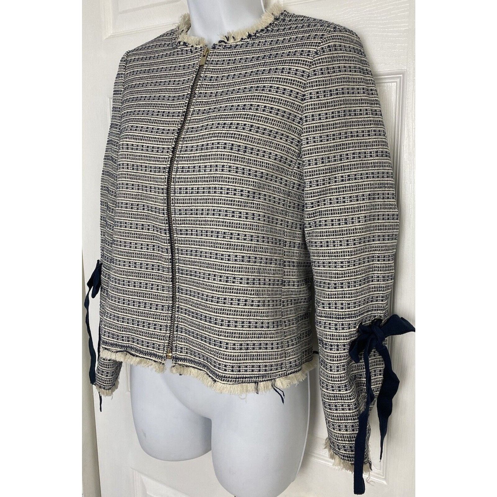Club Monaco CLUB MONACO Parelle Manteaux Cropped Zip Jacket Tweed Bows Size XS / US 0-2 / IT 36-38 - 4 Thumbnail