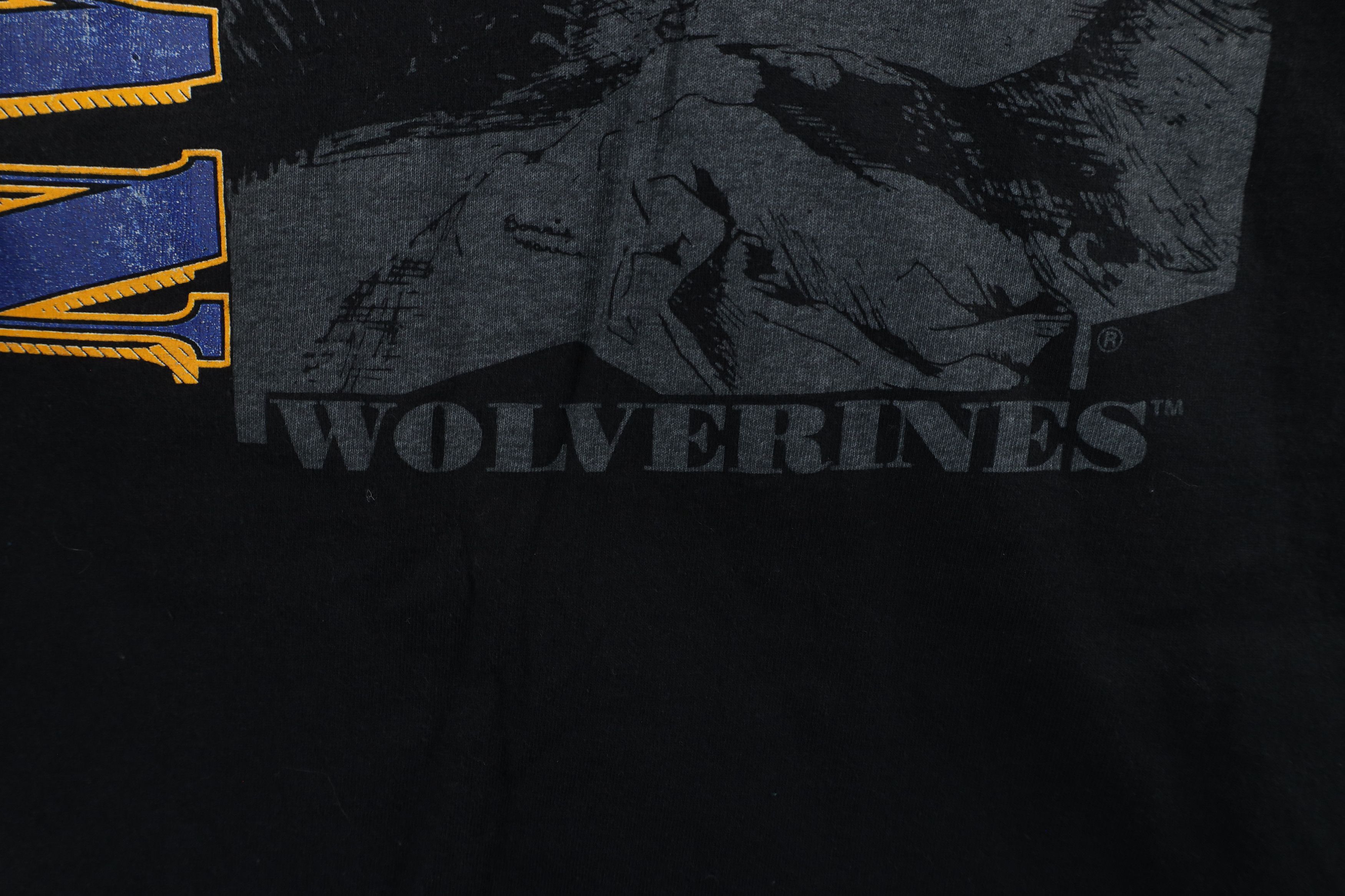 Vintage Vintage 90s University of Michigan Wolverines T-Shirt USA Size US L / EU 52-54 / 3 - 6 Thumbnail