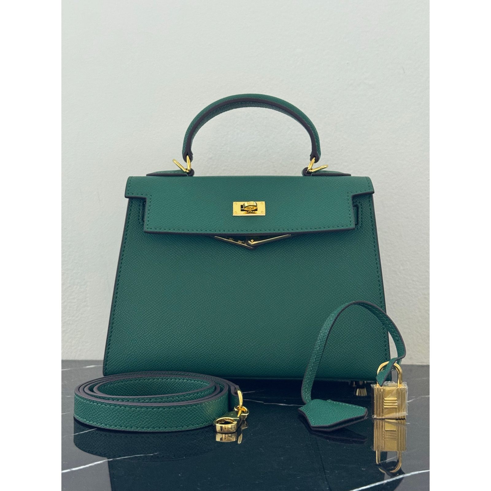 Other Emerald Green “Kelly-Style” Top Handle Bag Size ONE SIZE - 8 Thumbnail