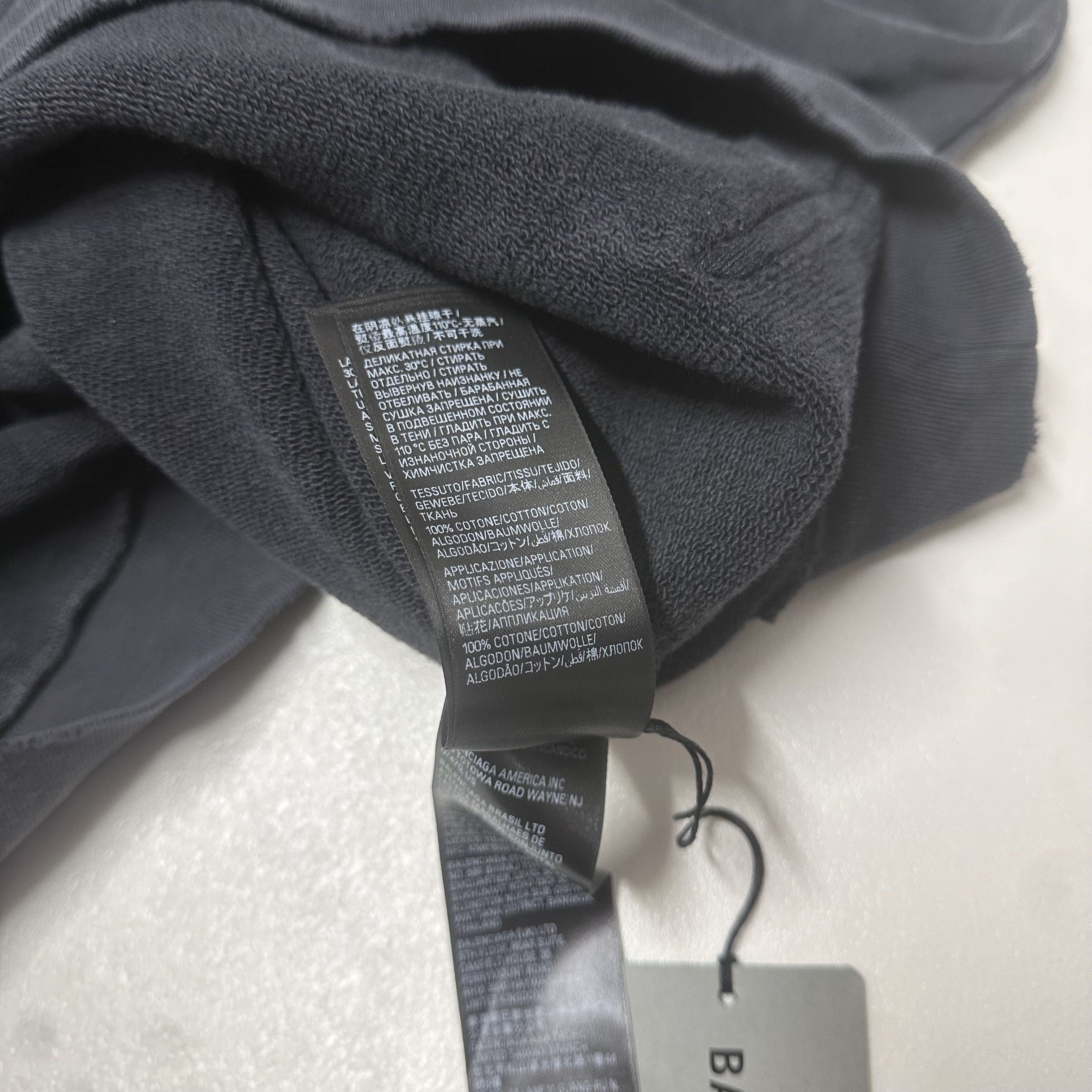 Balenciaga BALENCIAGA size M L Black hoodie distressed medium Size US M / EU 48-50 / 2 - 12 Thumbnail