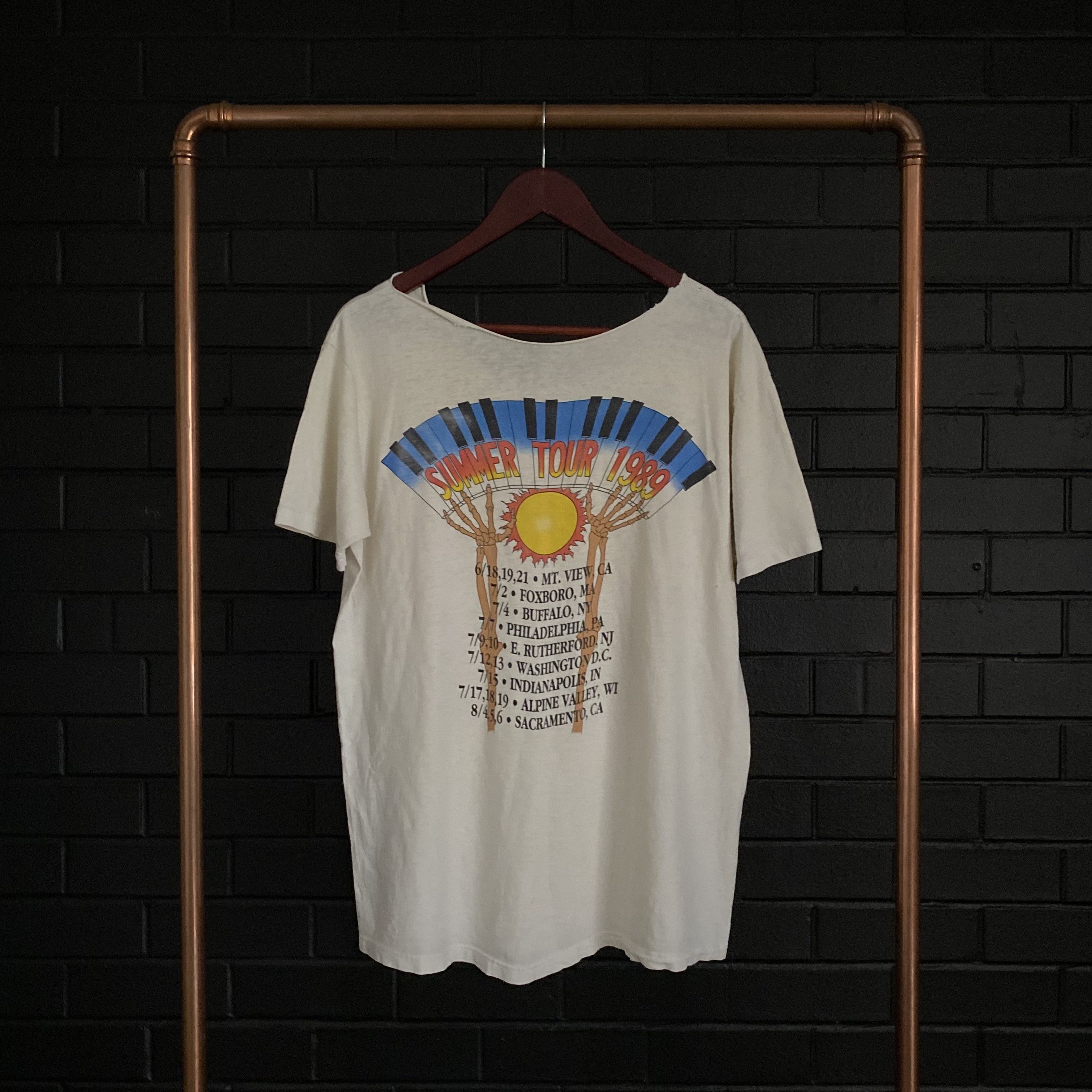 Vintage Vintage 80s Grateful Dead 1989 Summer Tour Tee Size US L / EU 52-54 / 3 - 3 Thumbnail