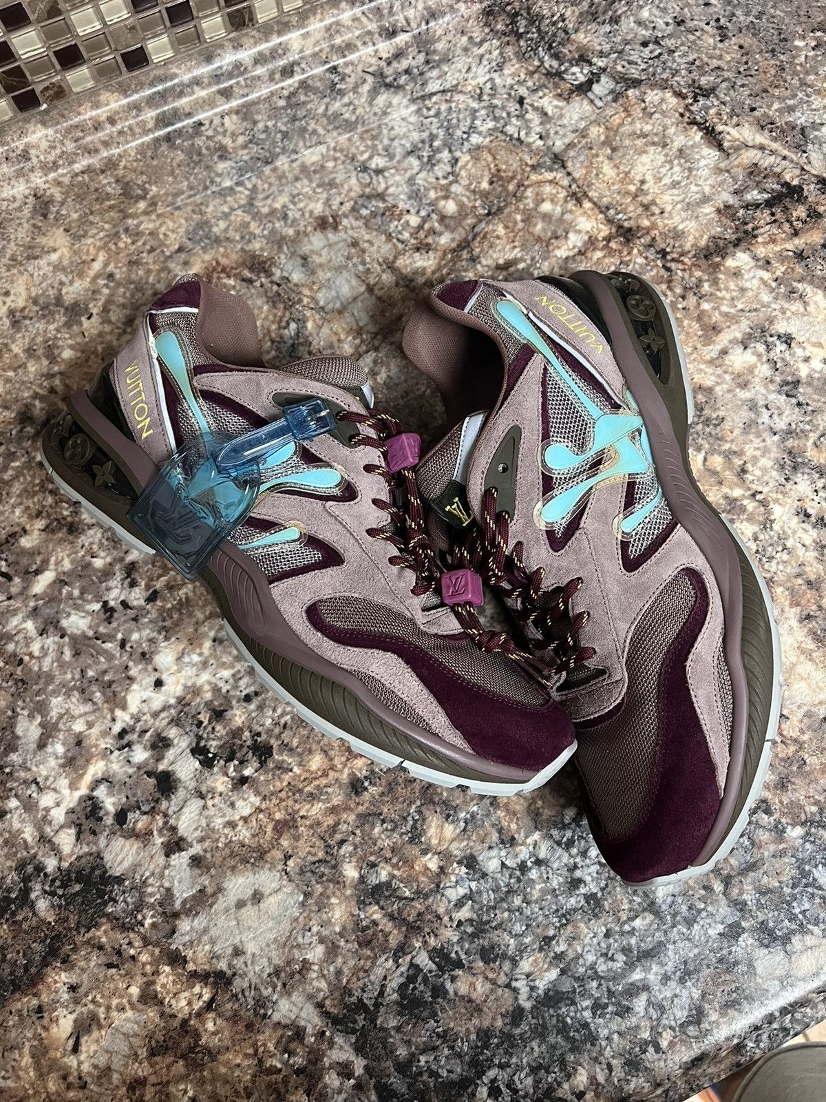 Louis Vuitton Louis Vuitton Trail Trainer sneaker Aubergine 10 LV 11.5 Size US 11.5 / EU 44-45 - 3 Thumbnail