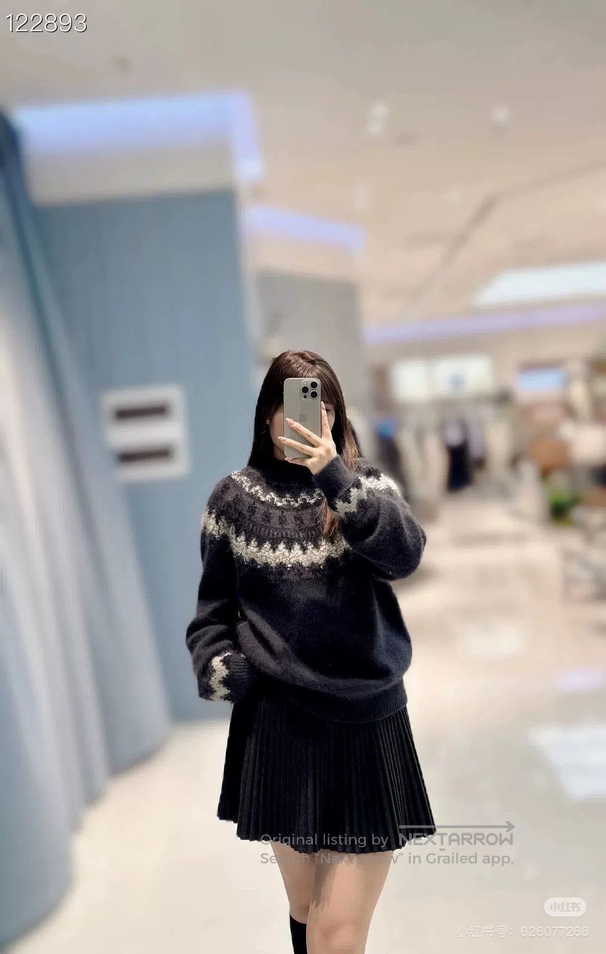 Valentino Valentino Main Line Alpaca Sweater. Size XS / US 0-2 / IT 36-38 - 5 Thumbnail