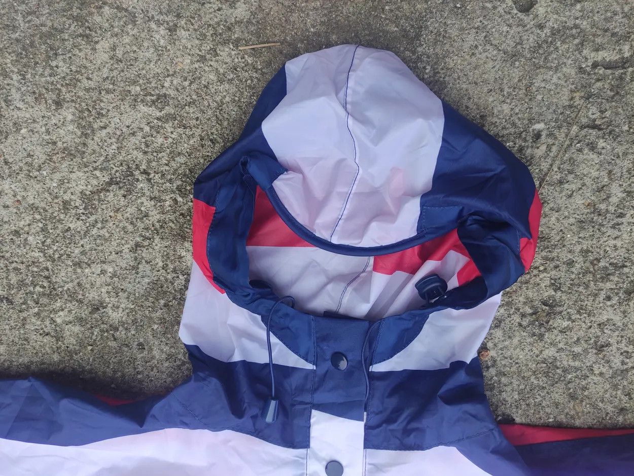 Tommy Hilfiger NOS🔥 TOMMY HILFIGER PONCHO /CAPE RAINCOAT Size US L / EU 52-54 / 3 - 12 Thumbnail