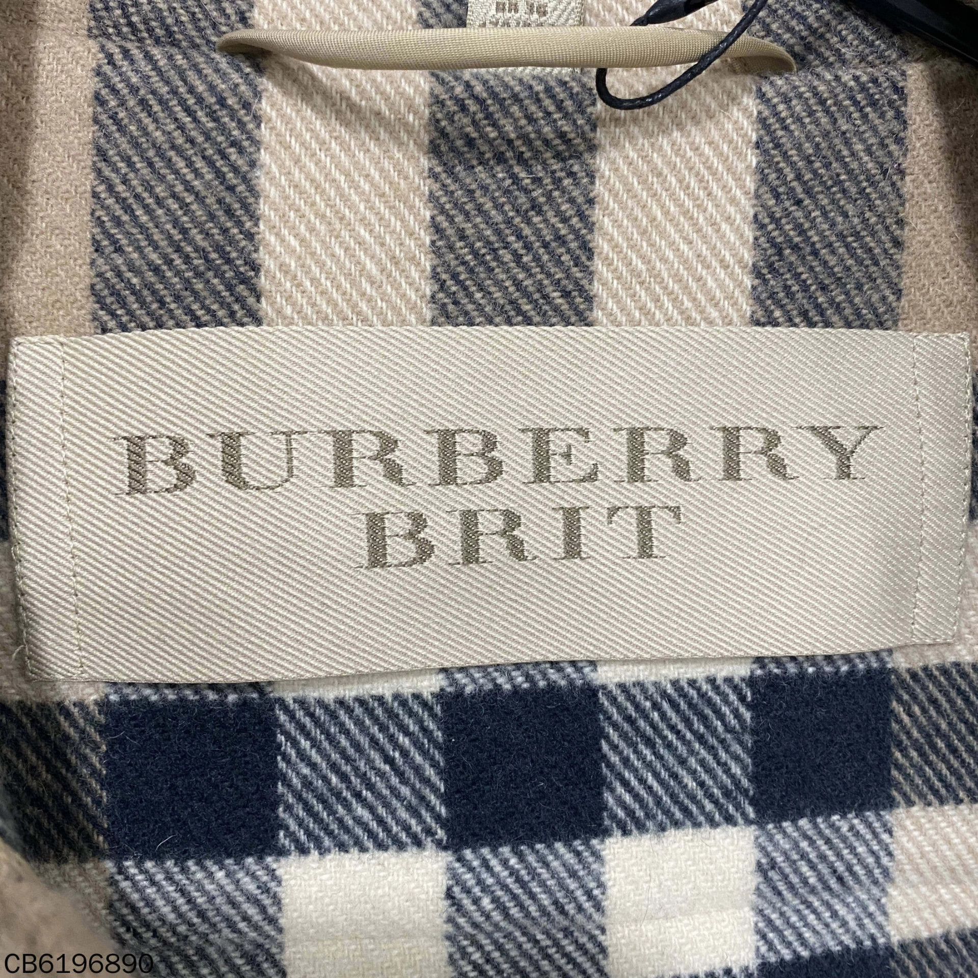 Burberry Burberry Khaki Check Wool Coat UK6 Buffalo Horn Size XS / US 0-2 / IT 36-38 - 5 Thumbnail